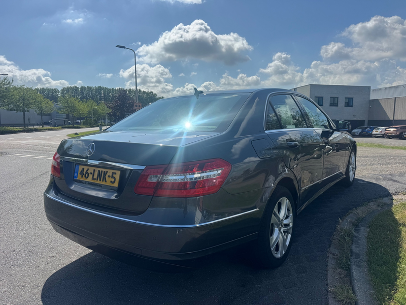 Mercedes-Benz E 220 2010 * CDI Avantgarde * SEDAN * AUTOMAAT * EURO 5 — photo 5
