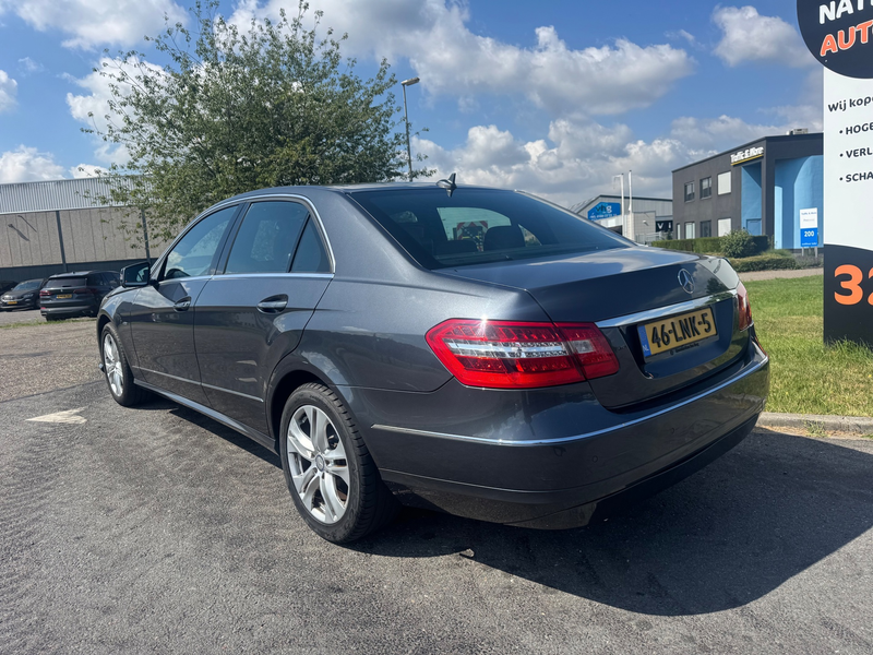 Mercedes-Benz E 220 2010 * CDI Avantgarde * SEDAN * AUTOMAAT * EURO 5 — photo 3
