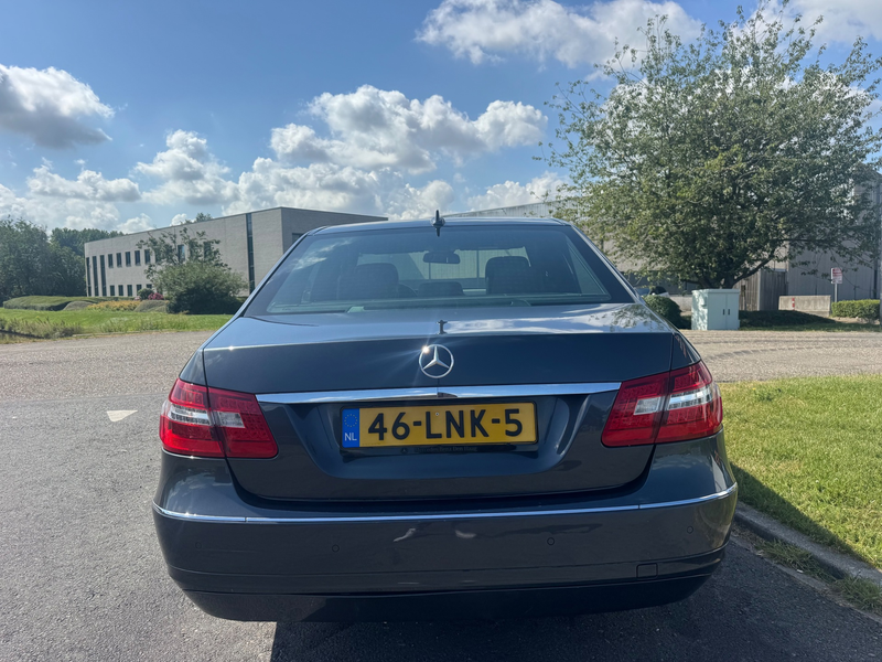 Mercedes-Benz E 220 2010 * CDI Avantgarde * SEDAN * AUTOMAAT * EURO 5 — photo 4