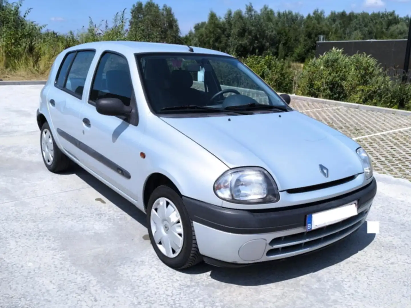 Renault Clio 1.2i RN Argent - 1
