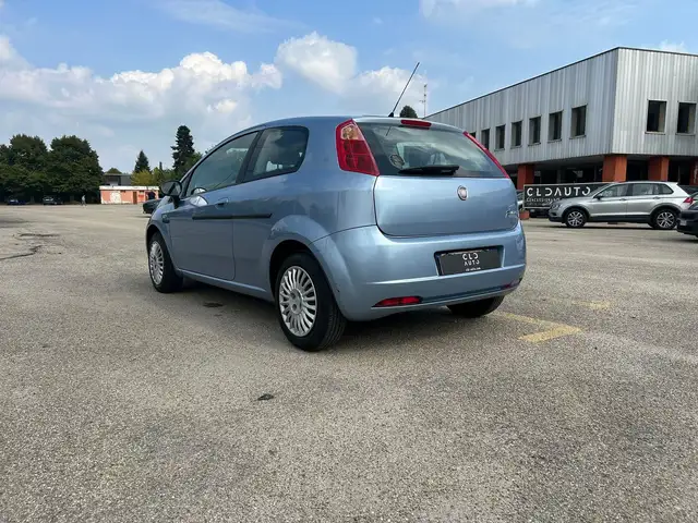 Fiat Grande Punto view 2