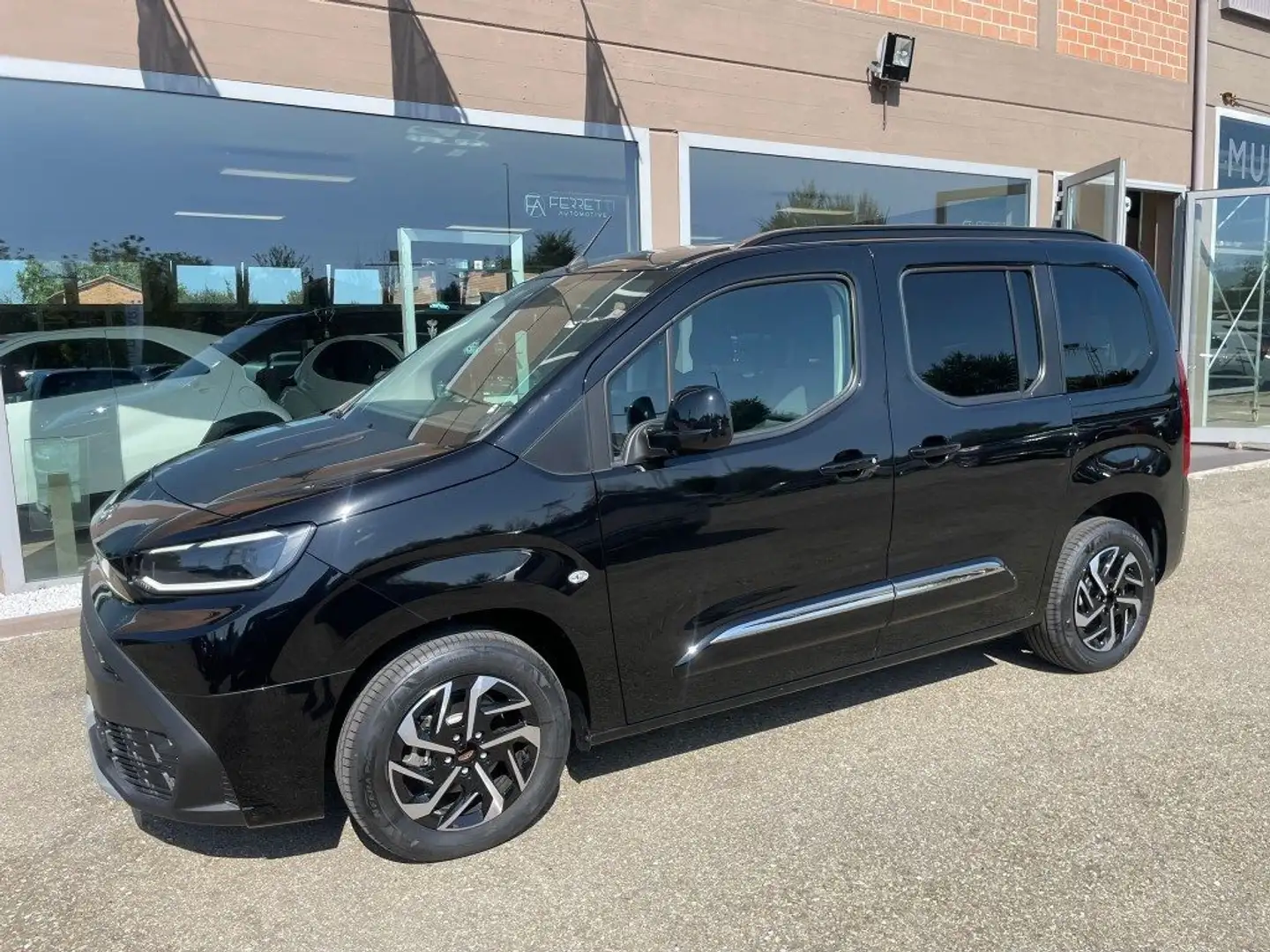 Toyota Proace City Proace City Verso 1.5D 100 CV S&S L1 Executive Schwarz - 2