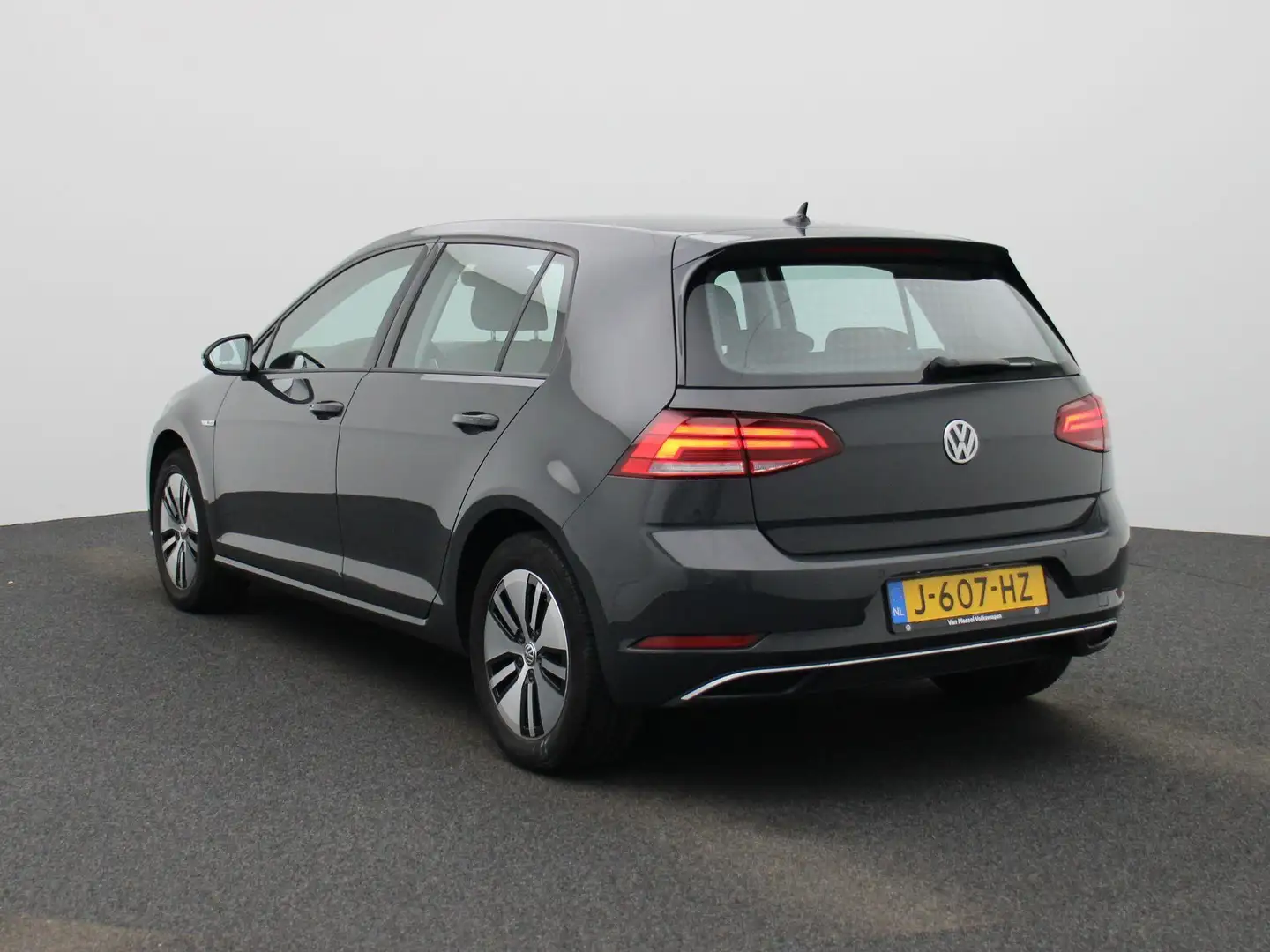 Volkswagen e-Golf E-DITION | NAVIGATIE | ADAPTIVE CRUISE CONTROL | C Grijs - 2