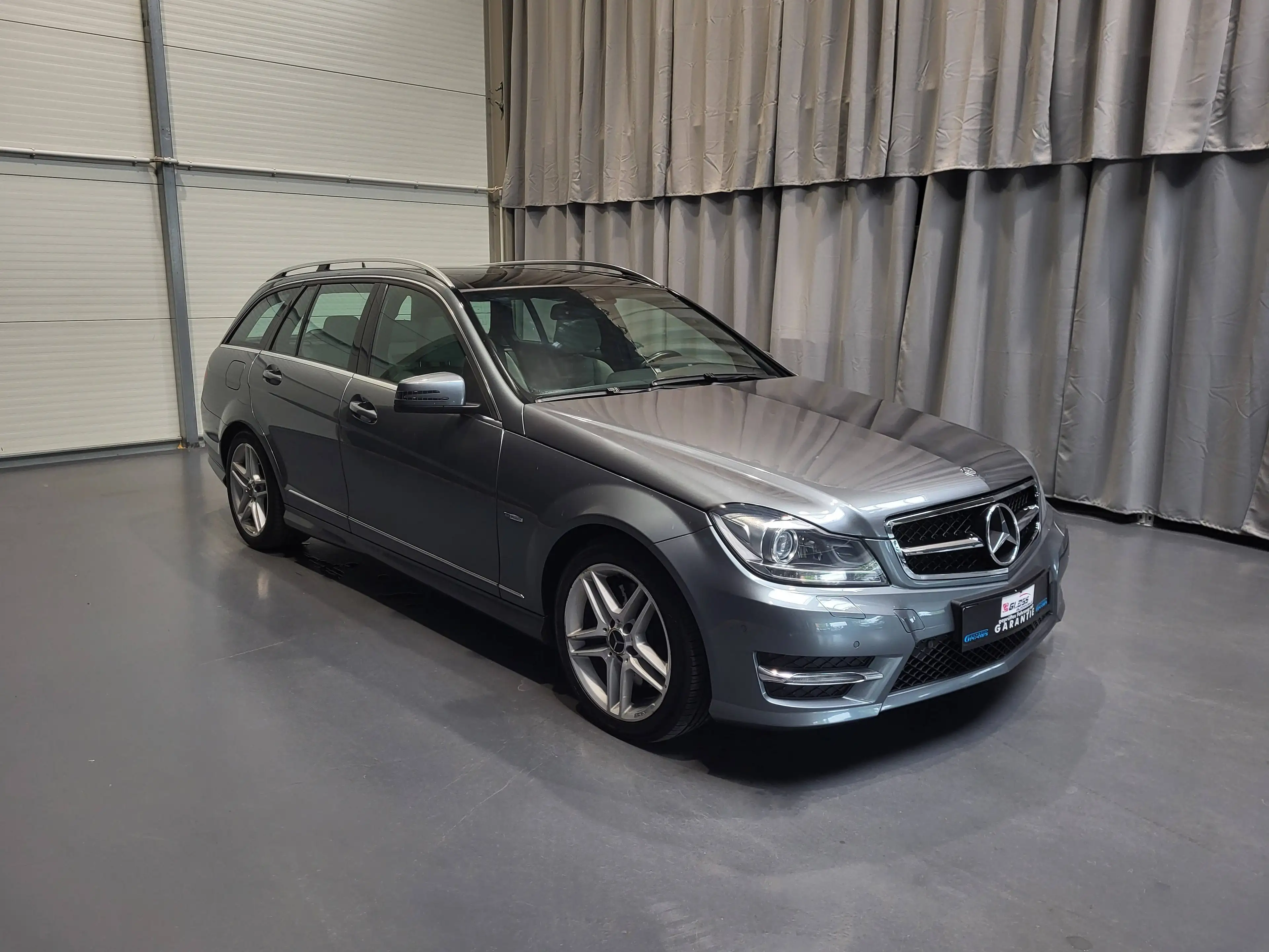 Mercedes-Benz C 350 T CGI AMG-Line *Navi| Xenon| Pano* — photo 3