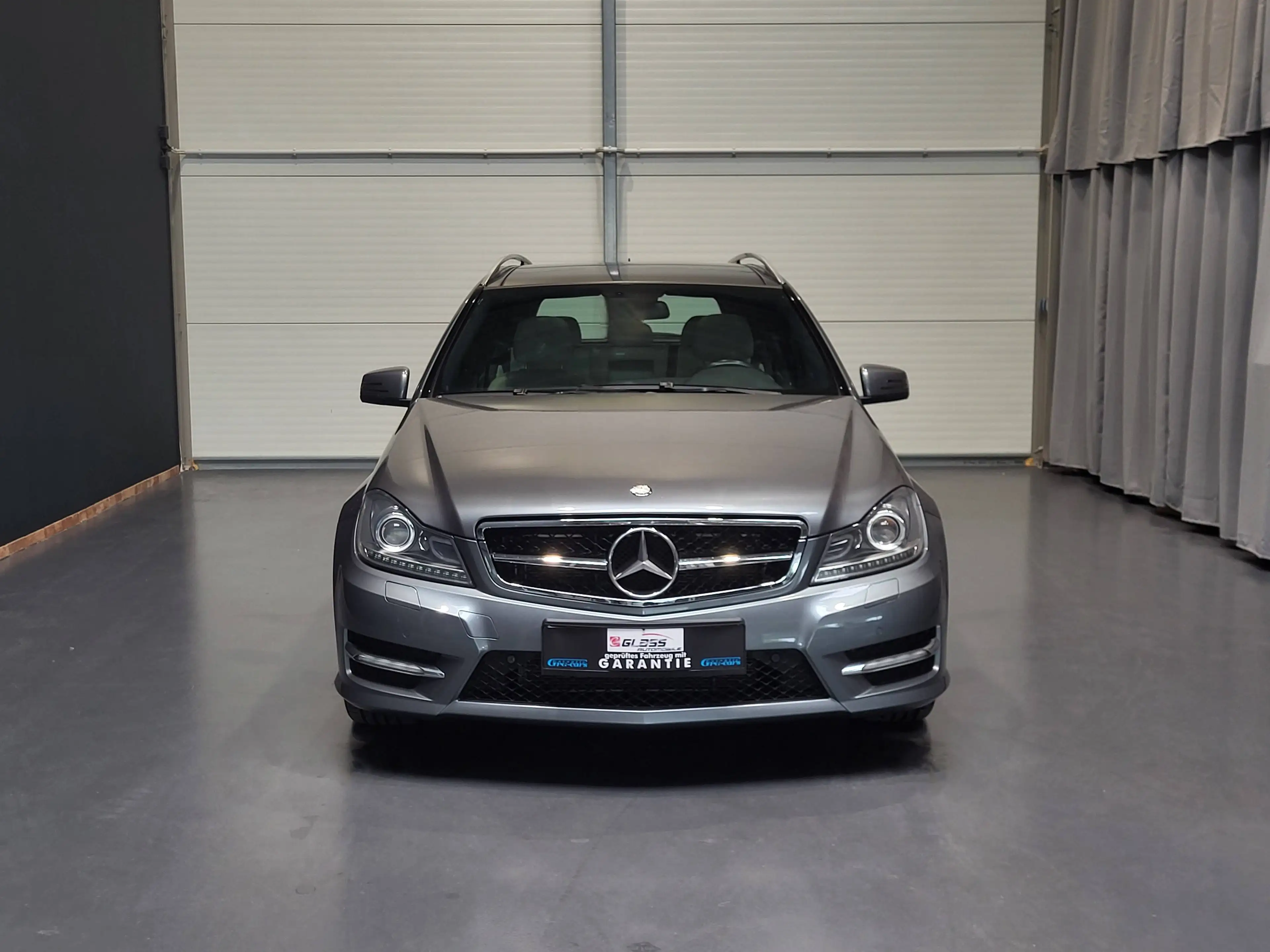Mercedes-Benz C 350 T CGI AMG-Line *Navi| Xenon| Pano* — photo 2
