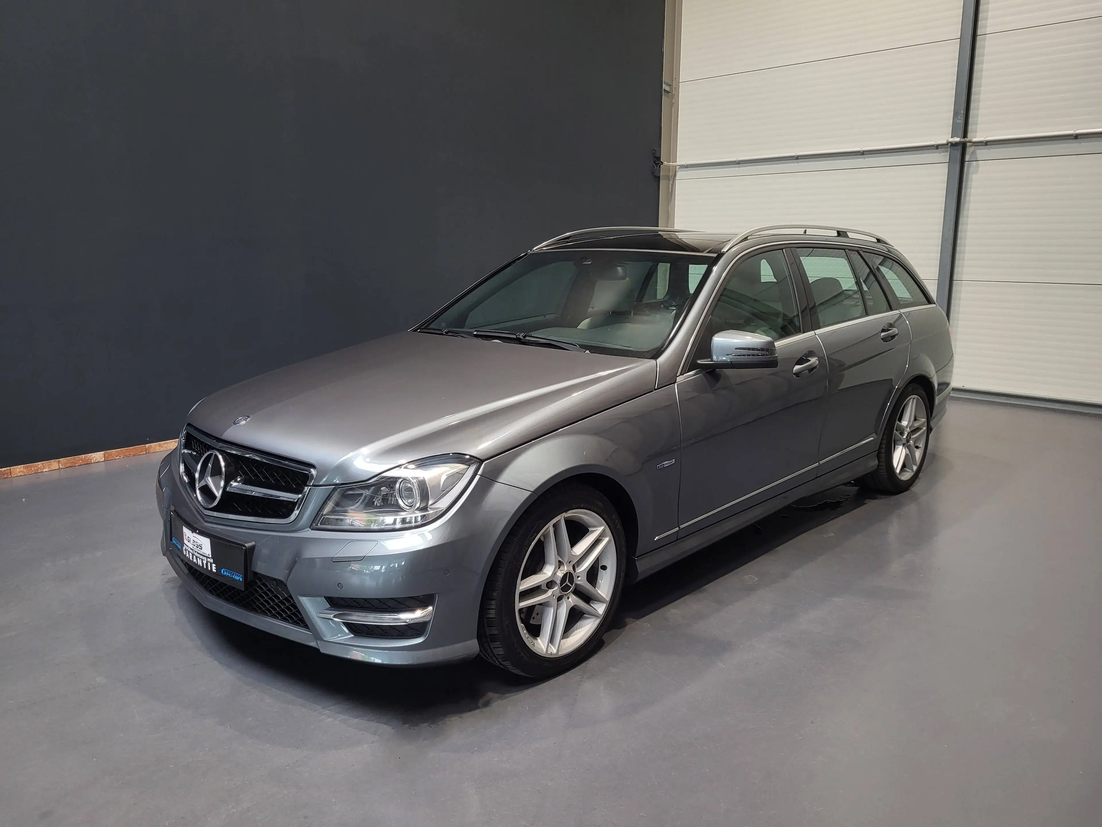 Mercedes-Benz C 350 T CGI AMG-Line *Navi| Xenon| Pano*