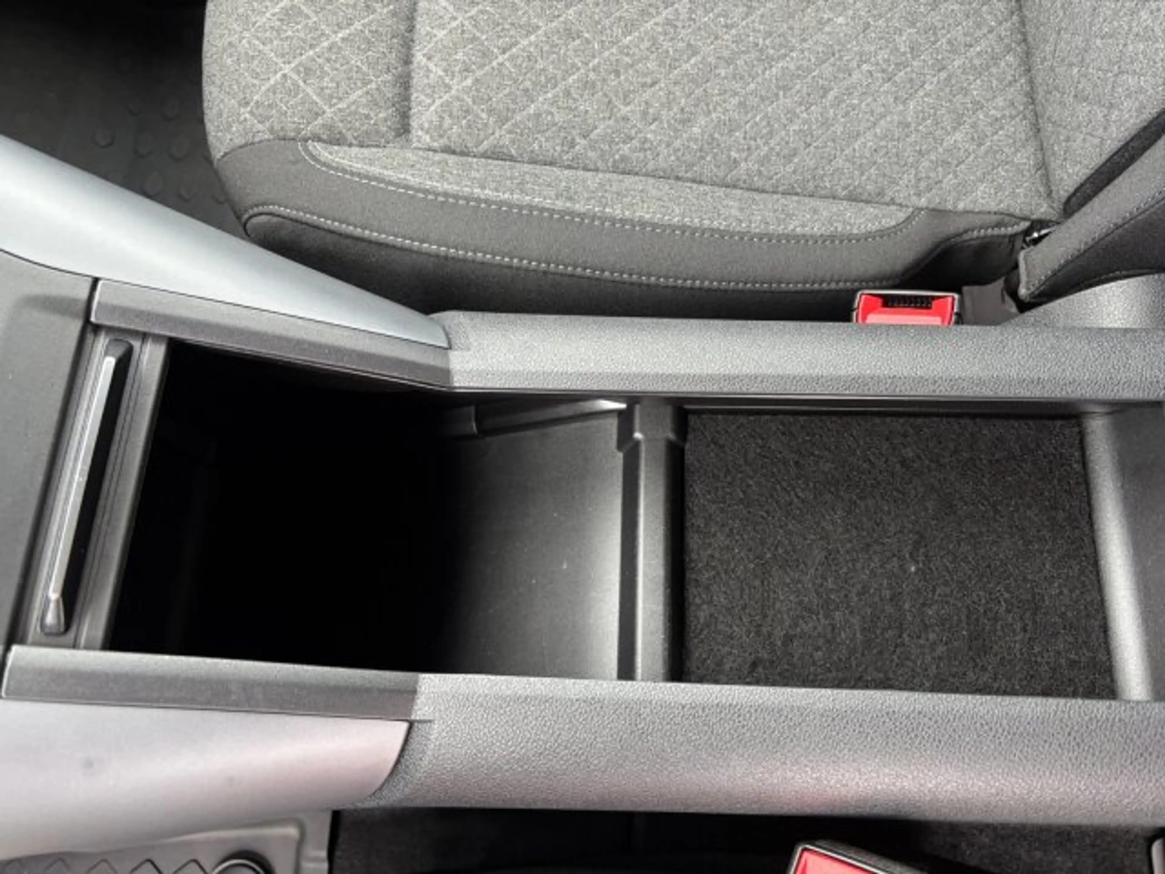 Opel Combo Life Combo 1.5 D GS Automatik 5-Sitzer Sitzheizung — photo 14