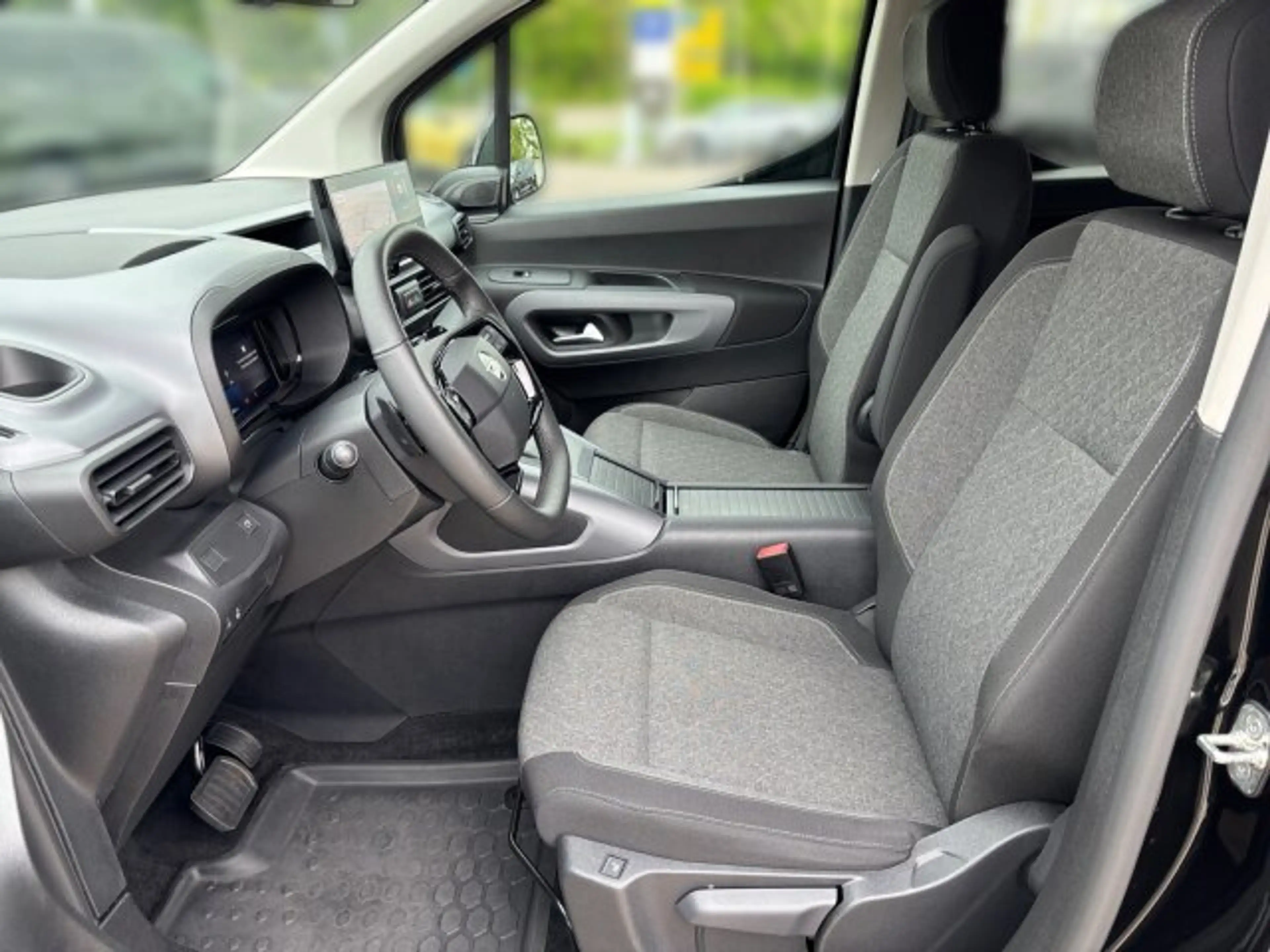 Opel Combo Life Combo 1.5 D GS Automatik 5-Sitzer Sitzheizung — photo 9