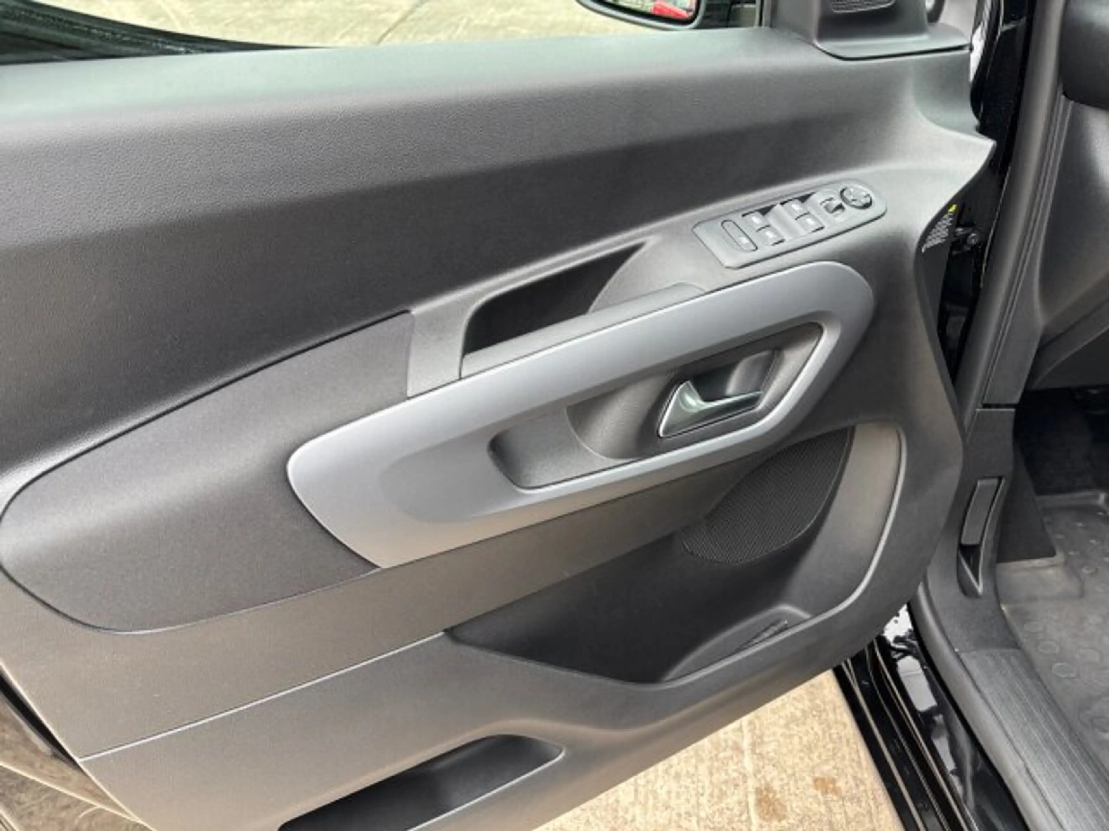 Opel Combo Life Combo 1.5 D GS Automatik 5-Sitzer Sitzheizung — photo 8
