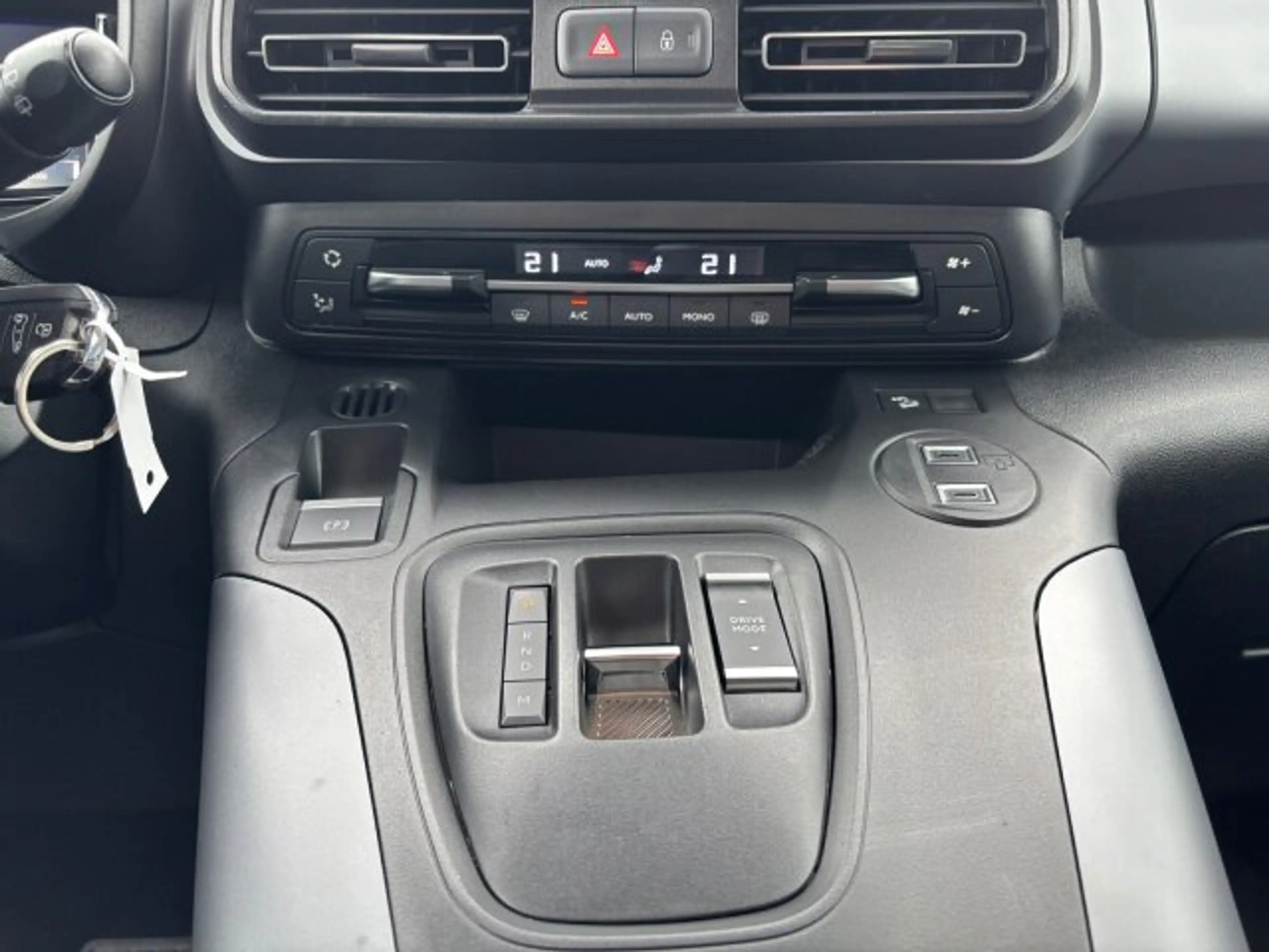 Opel Combo Life Combo 1.5 D GS Automatik 5-Sitzer Sitzheizung — photo 13