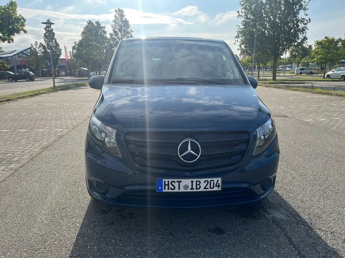 Mercedes-Benz Vito 111 CDI (BlueTEC) Lang Mixto (PKW) Blau - 1