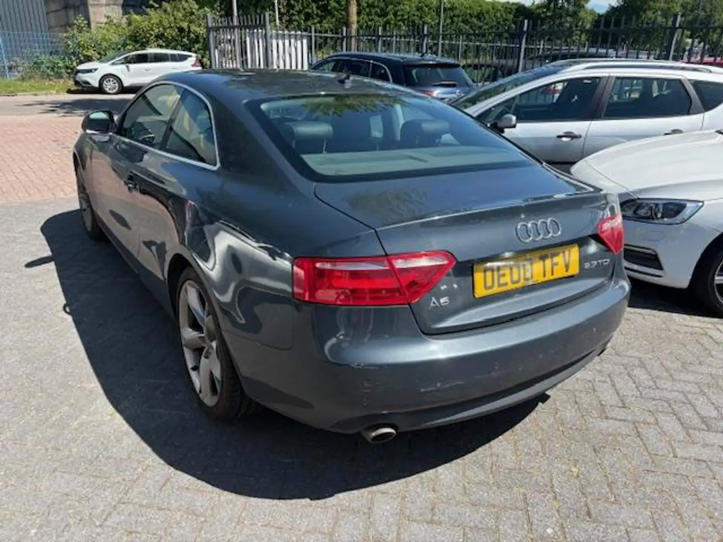 Audi A5 Coupé 2.7 TDI Pro Line - 2