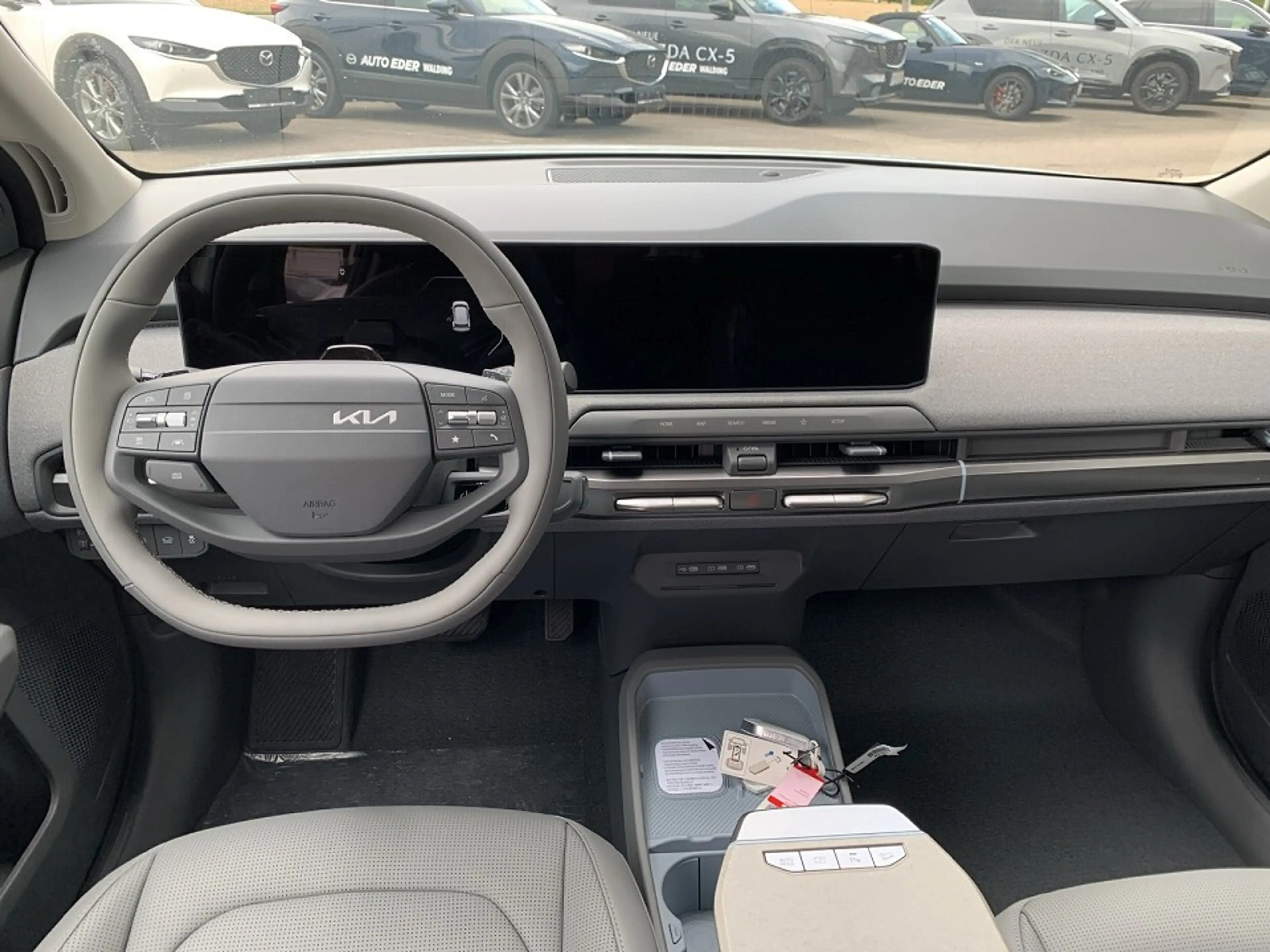 Kia EV3 AWD 81,4kWh Earth Plus — photo 7