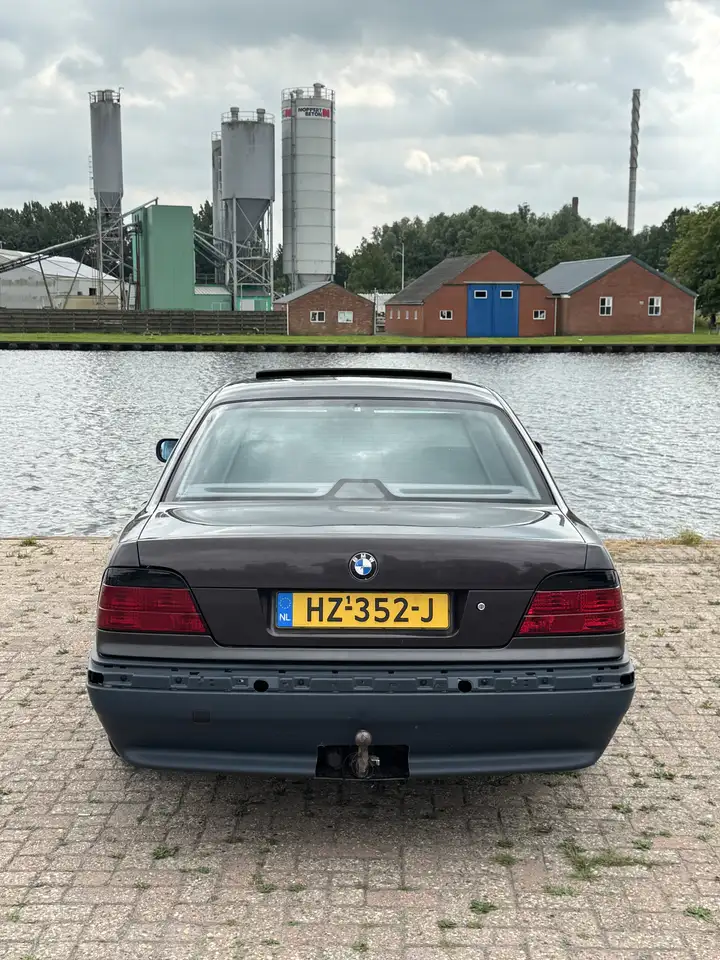 BMW 735i, foto 4