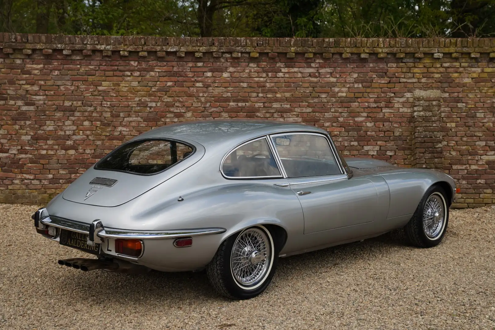 Jaguar E-Type V12 Coupe "Manual gearbox" Largely original and pr Gris - 2
