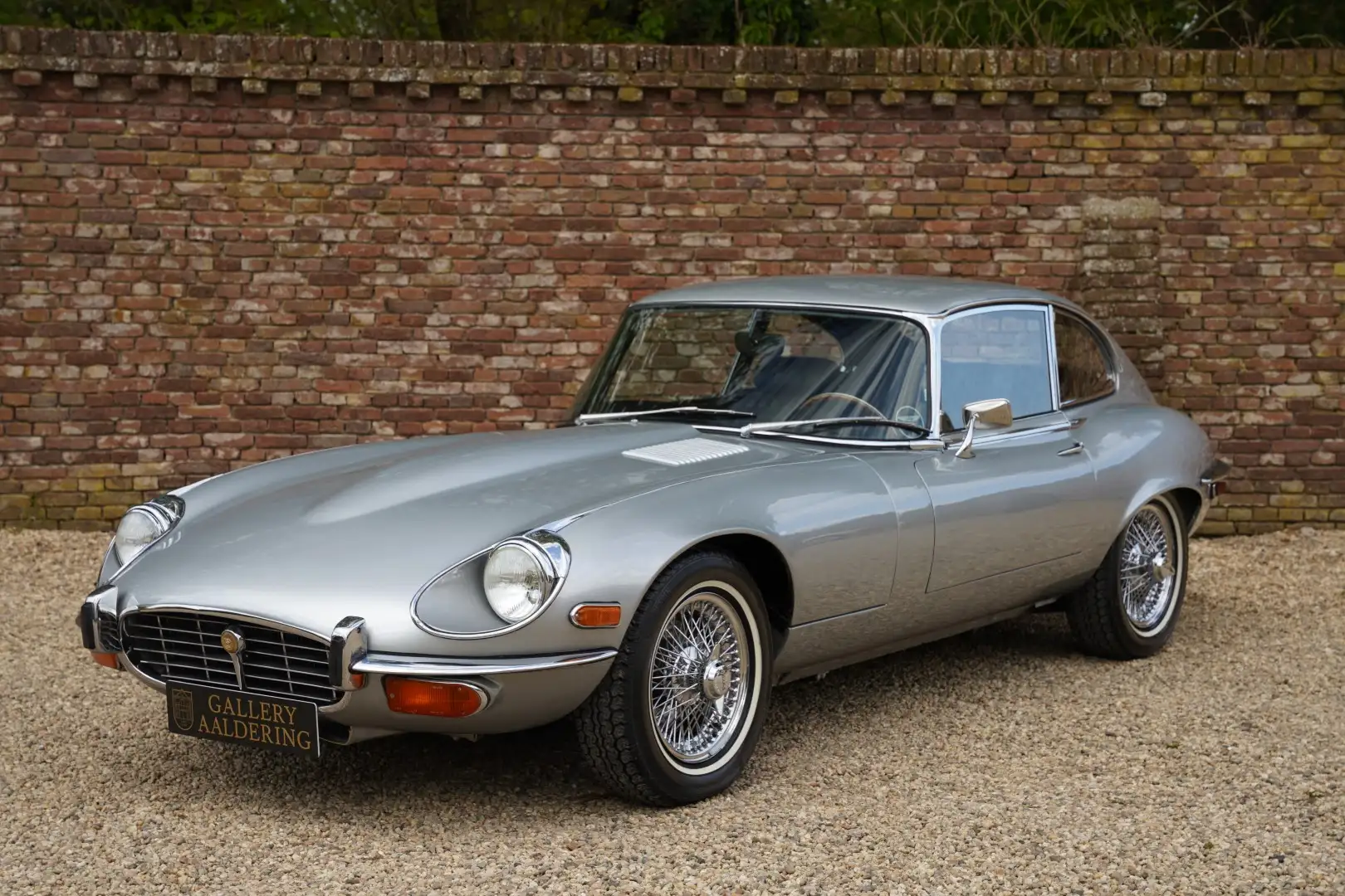 Jaguar E-Type V12 Coupe "Manual gearbox" Largely original and pr Gris - 1