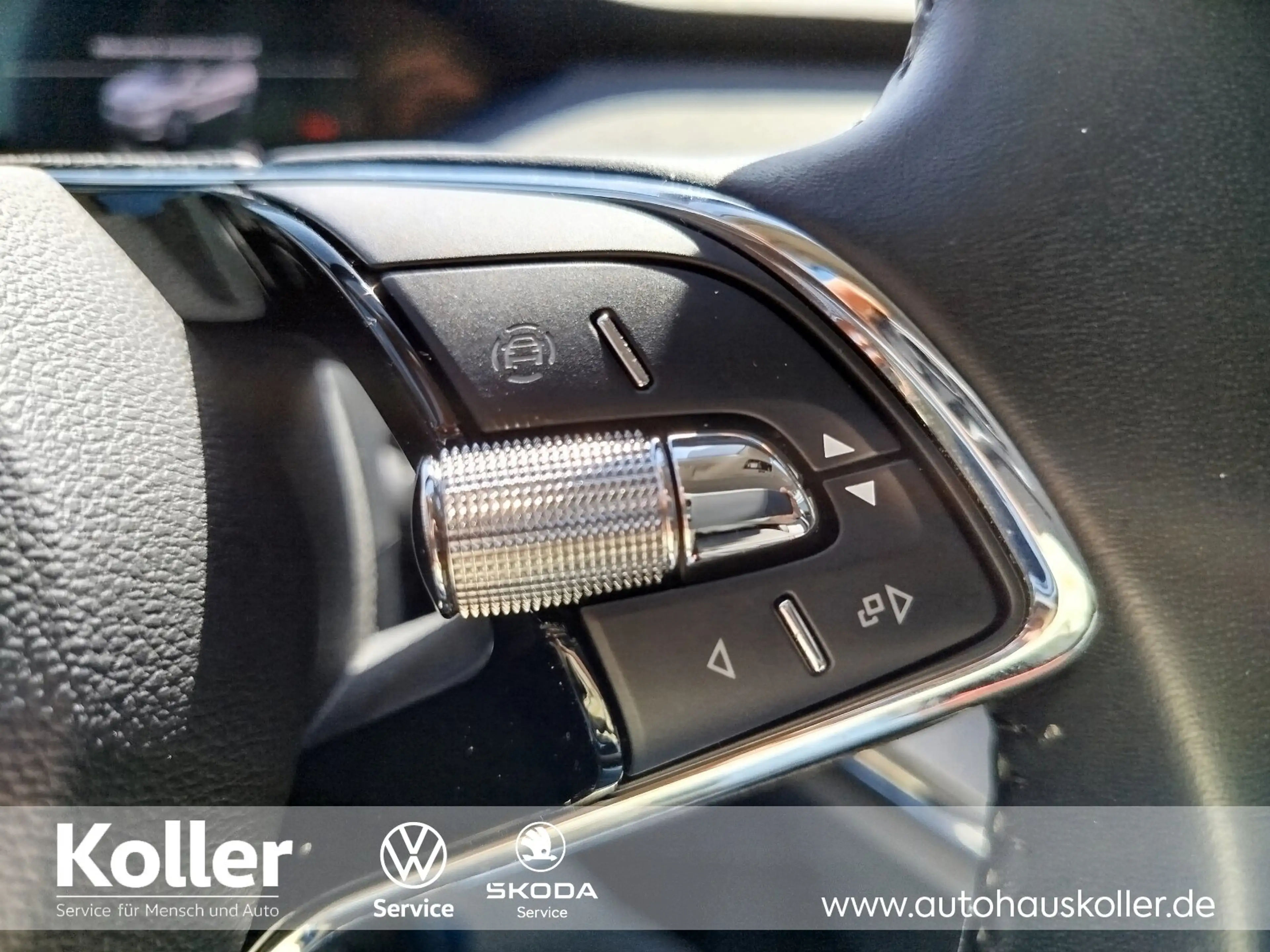 Skoda Enyaq Enyaq iV 60 Loft el.HK MatrixLED TParken ACC SHZ — photo 12