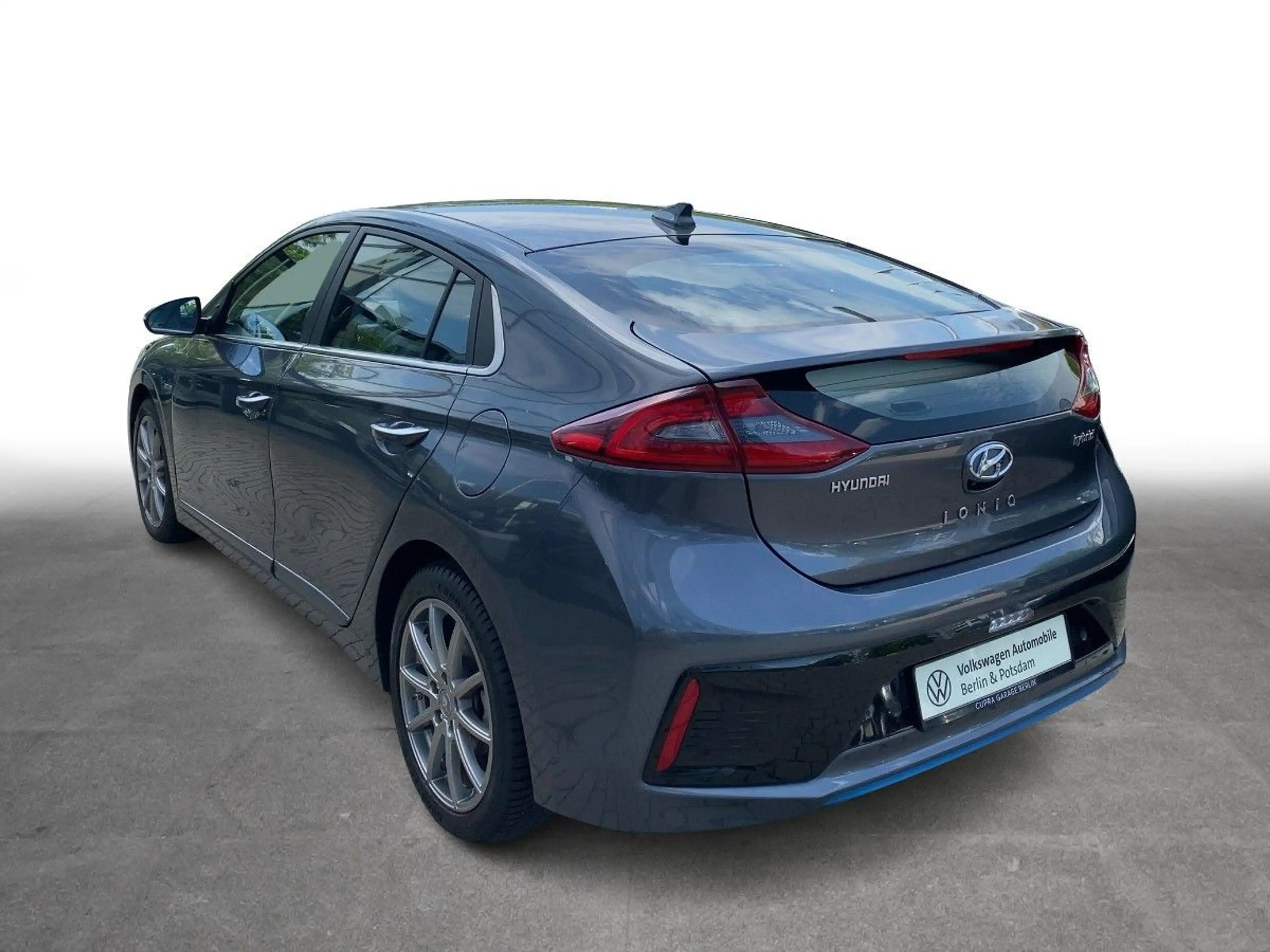 Hyundai IONIQ 1,6 GDI Premium Hybrid Navi LED SHZ — photo 3