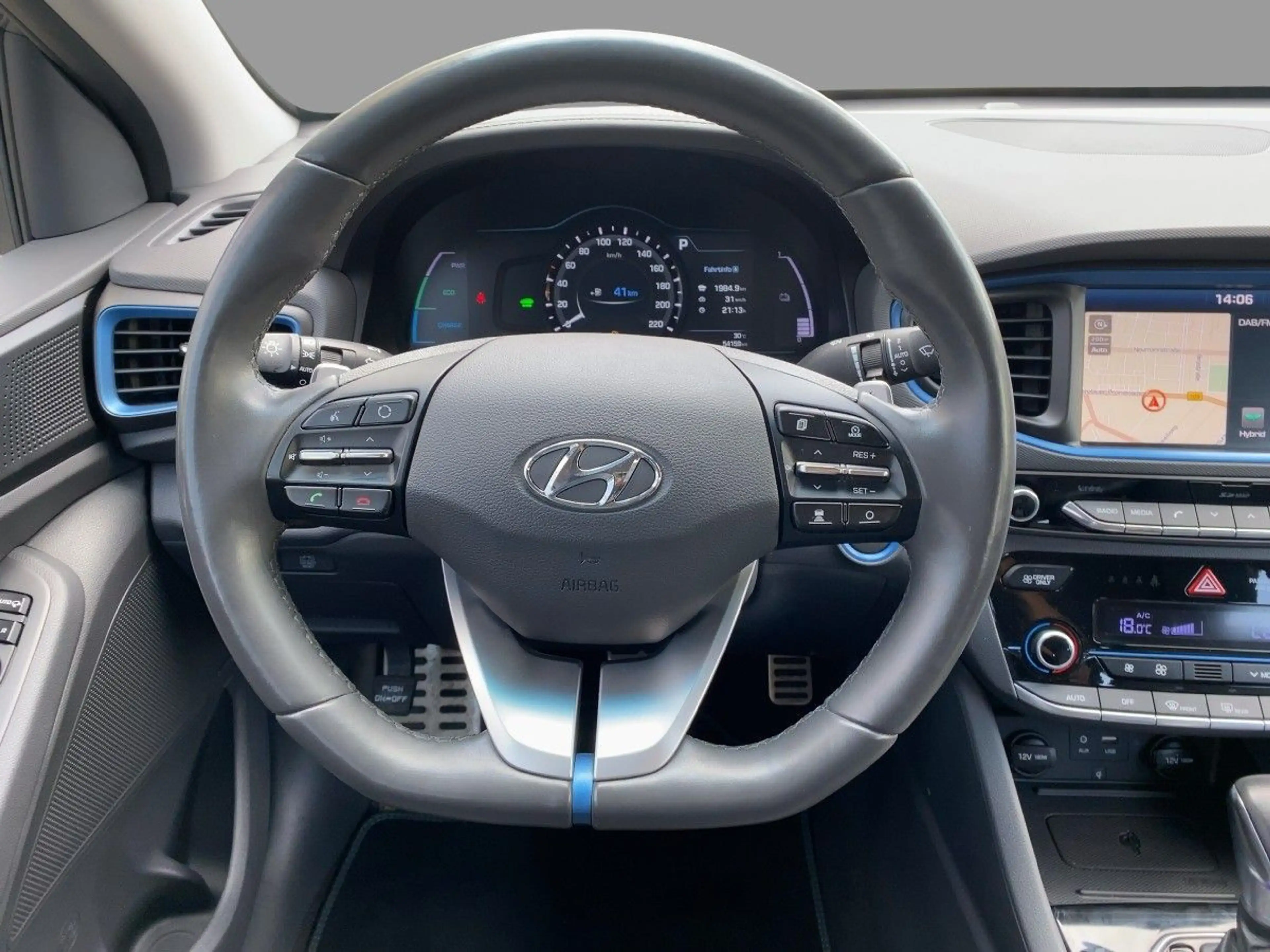 Hyundai IONIQ 1,6 GDI Premium Hybrid Navi LED SHZ — photo 10