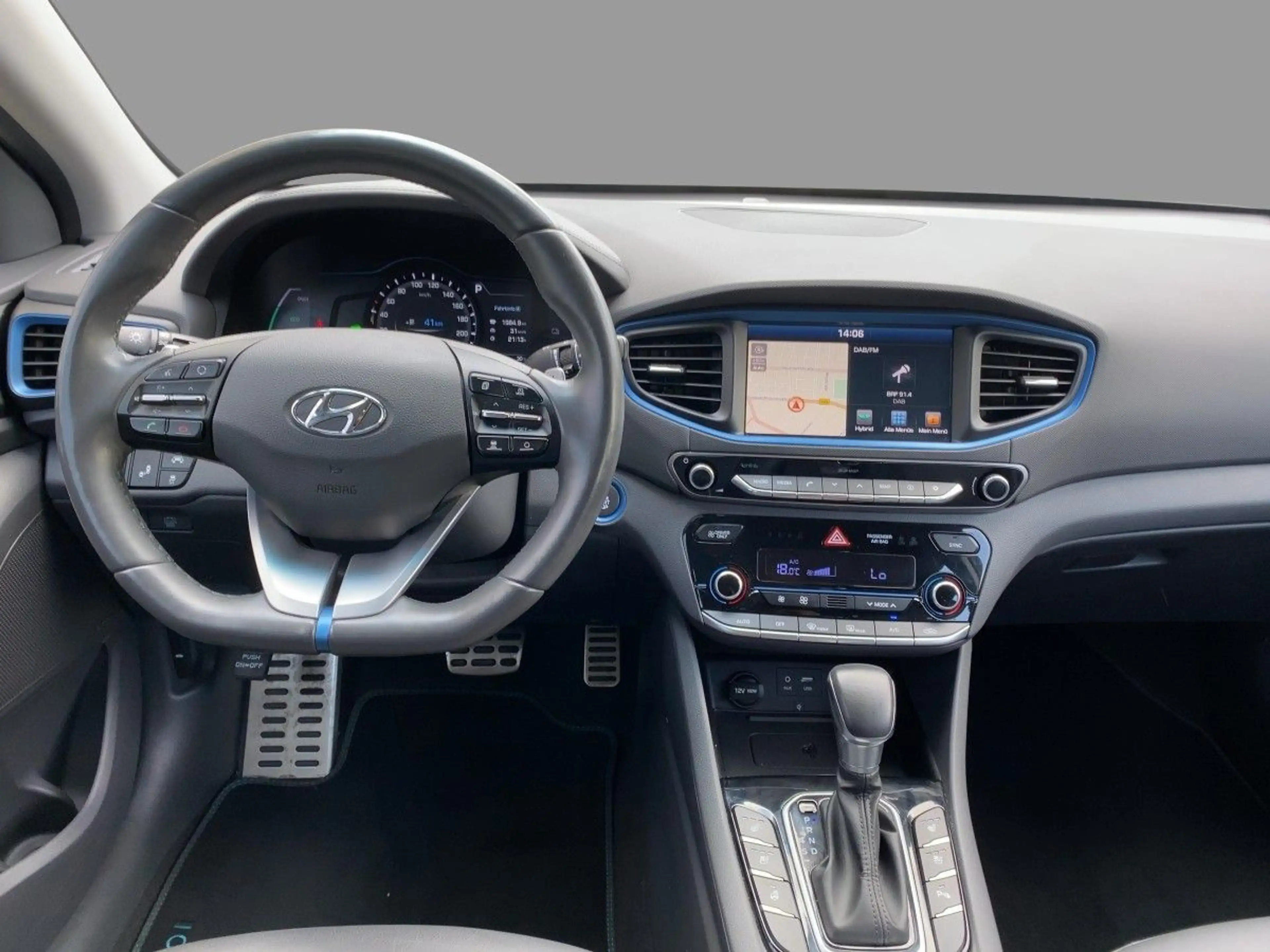 Hyundai IONIQ 1,6 GDI Premium Hybrid Navi LED SHZ — photo 9