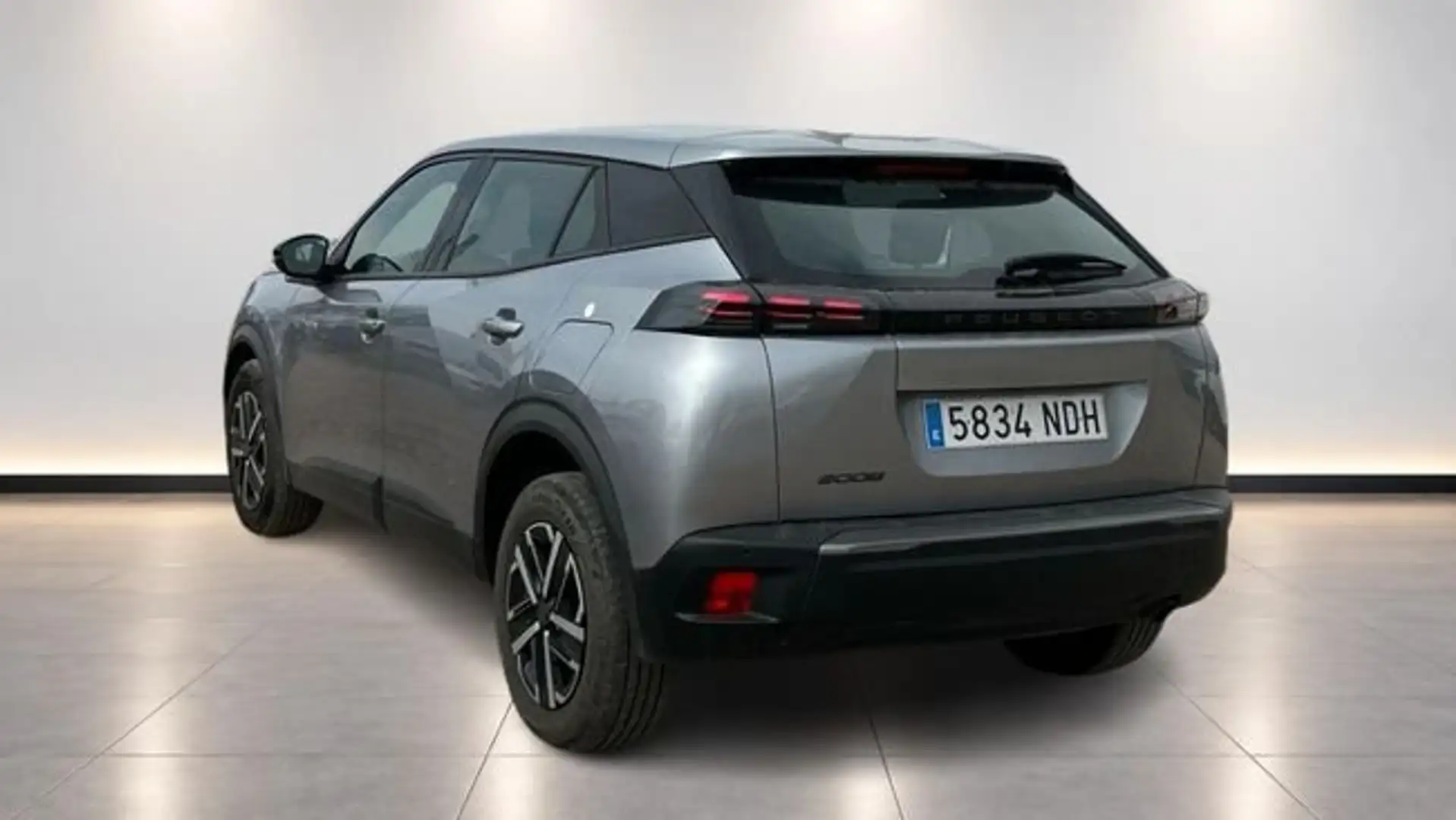 Peugeot 2008 1.2 100 S&S STYLE 100 5P Gris - 2