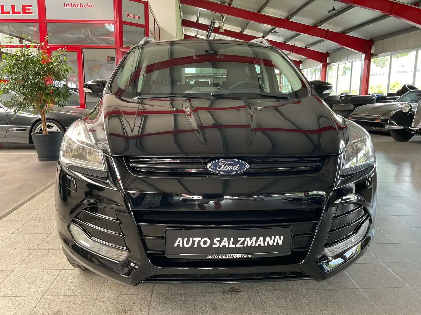 Ford Kuga Titanium 4x4*Navi*AHK*Kamera*PDC Schwarz - 2