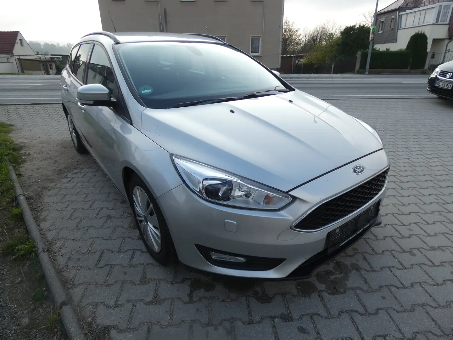 Ford Focus Trend, Automatik, Klima, HU-AU NEU Grau - 1
