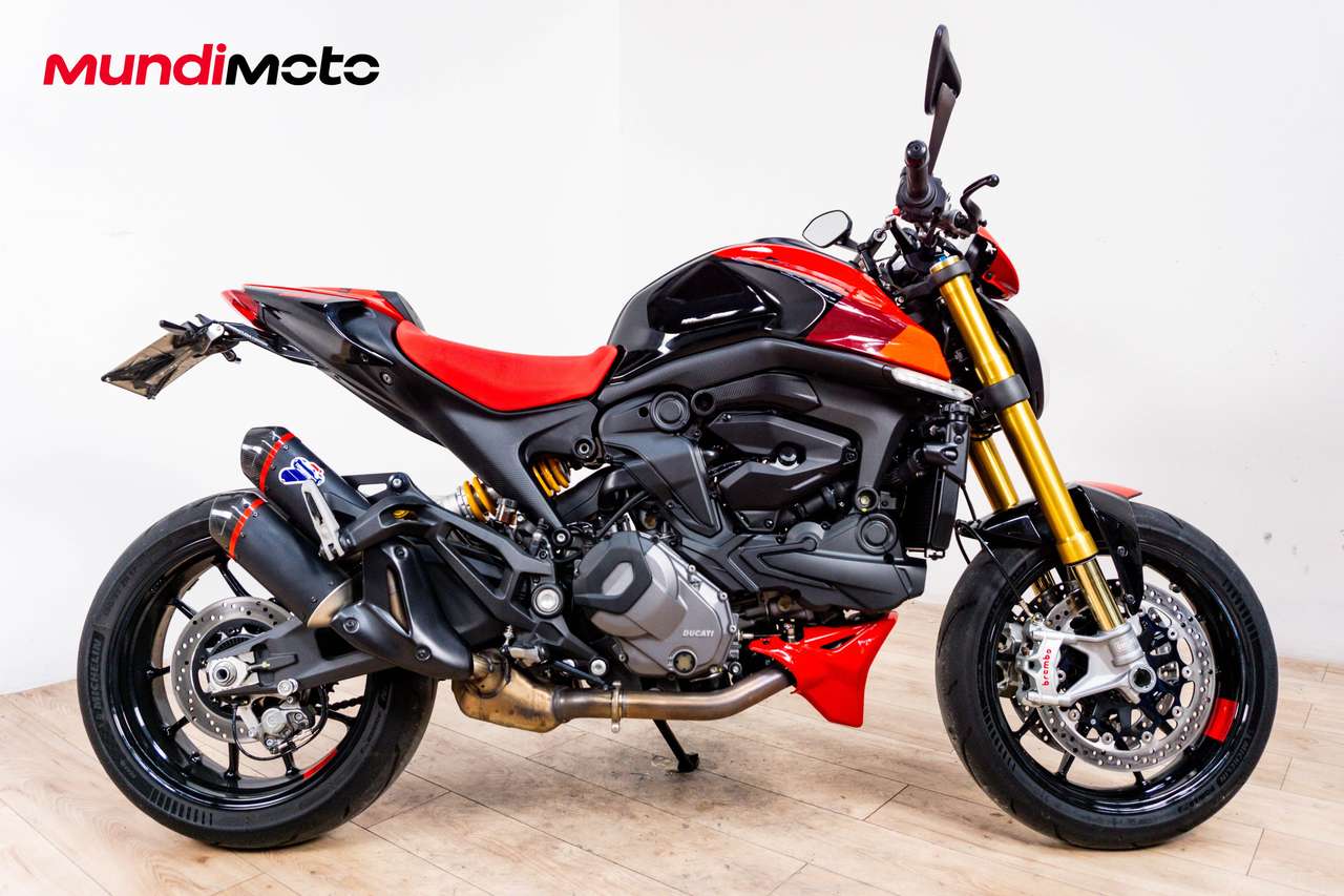 Ducati Monster 937