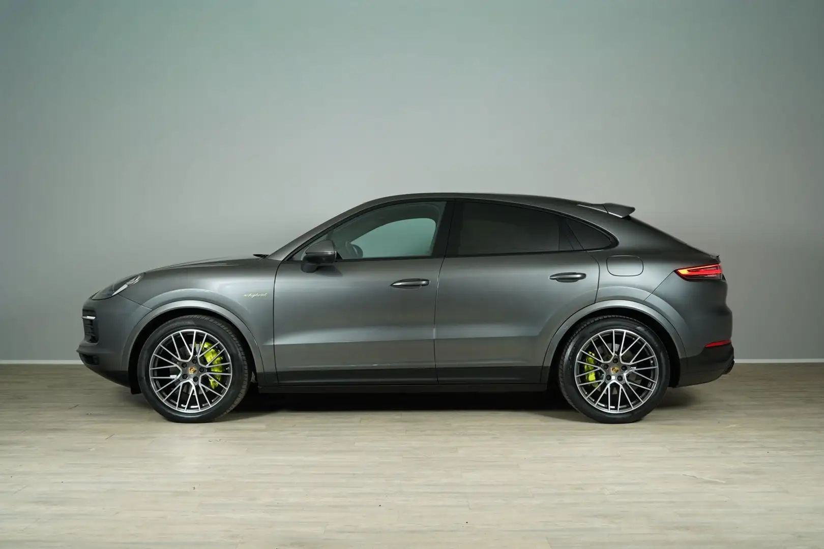 Porsche Cayenne Coupe E-Hybrid Gris - 2