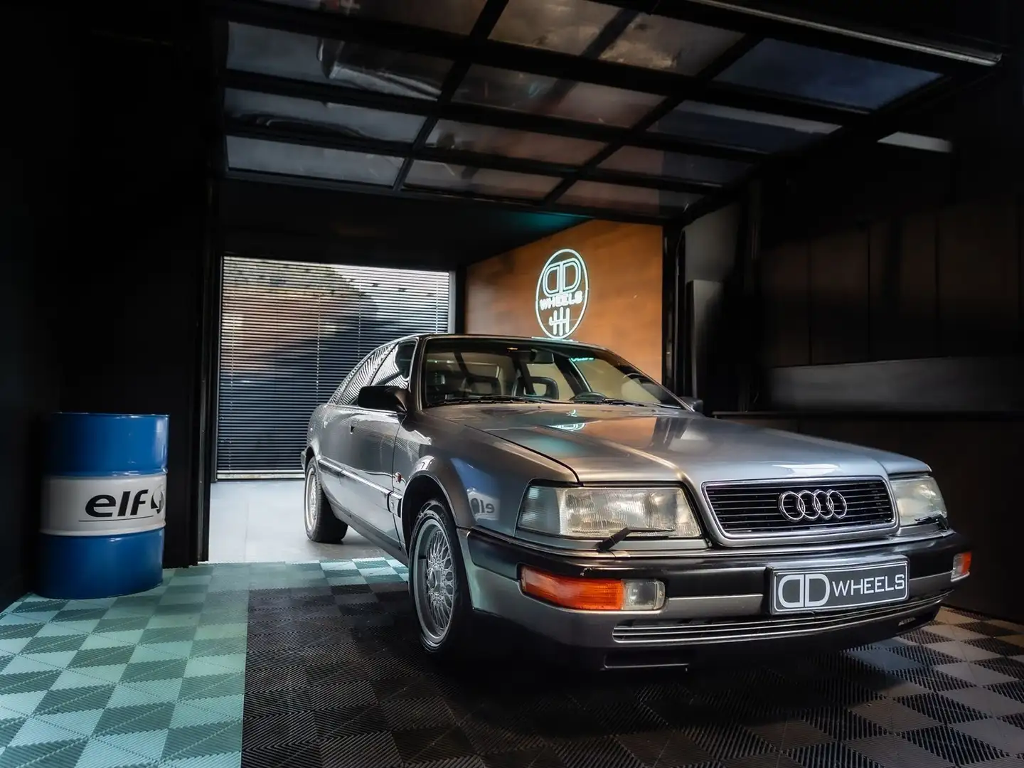 Audi V8 4,2 QUATTRO / ORIGINALE / CARNET / EXPORT !! Grau - 1