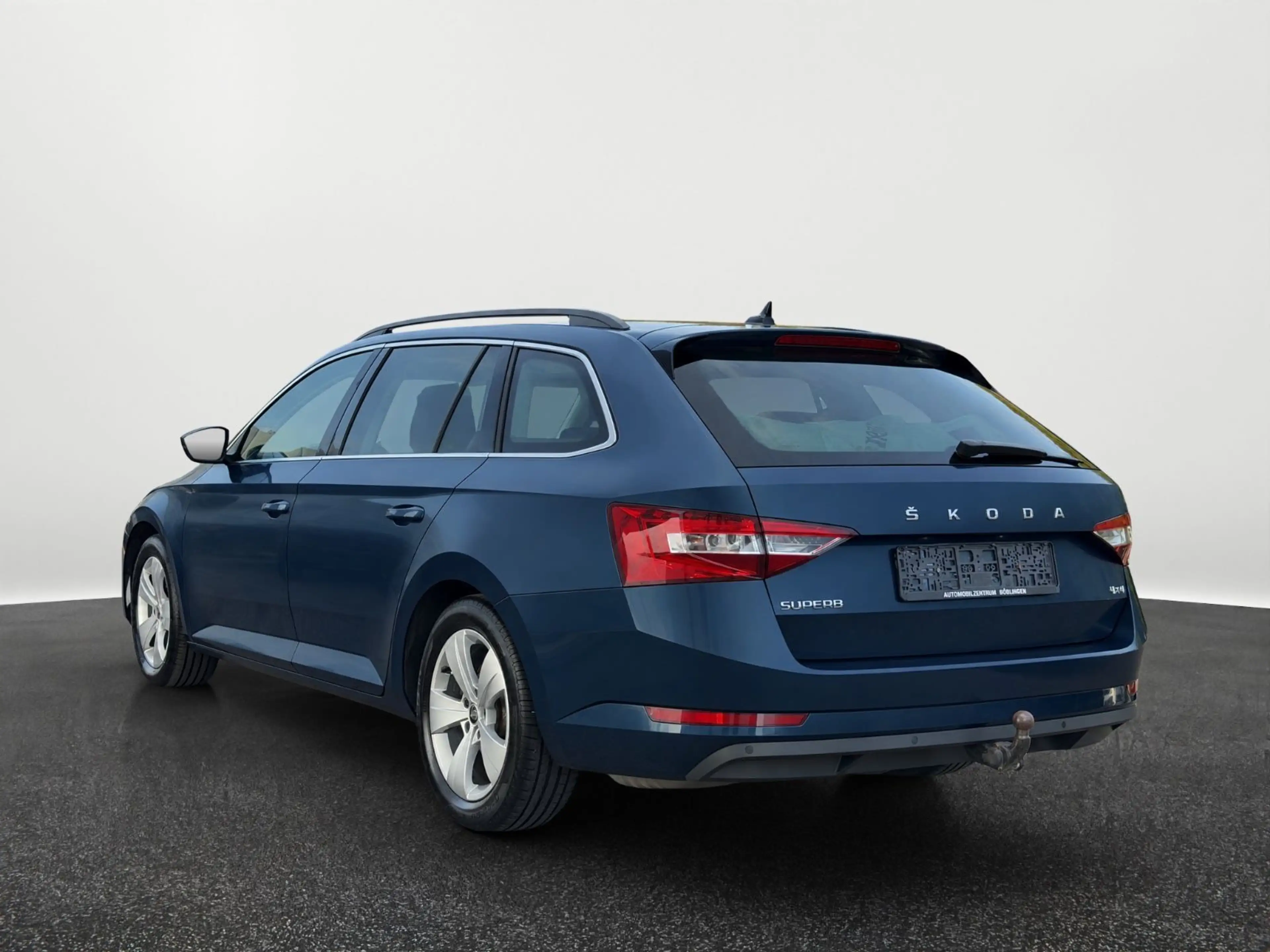 Skoda Superb Combi Ambition 4x4*ACC*AHK*CARPLAY*LED* — photo 3