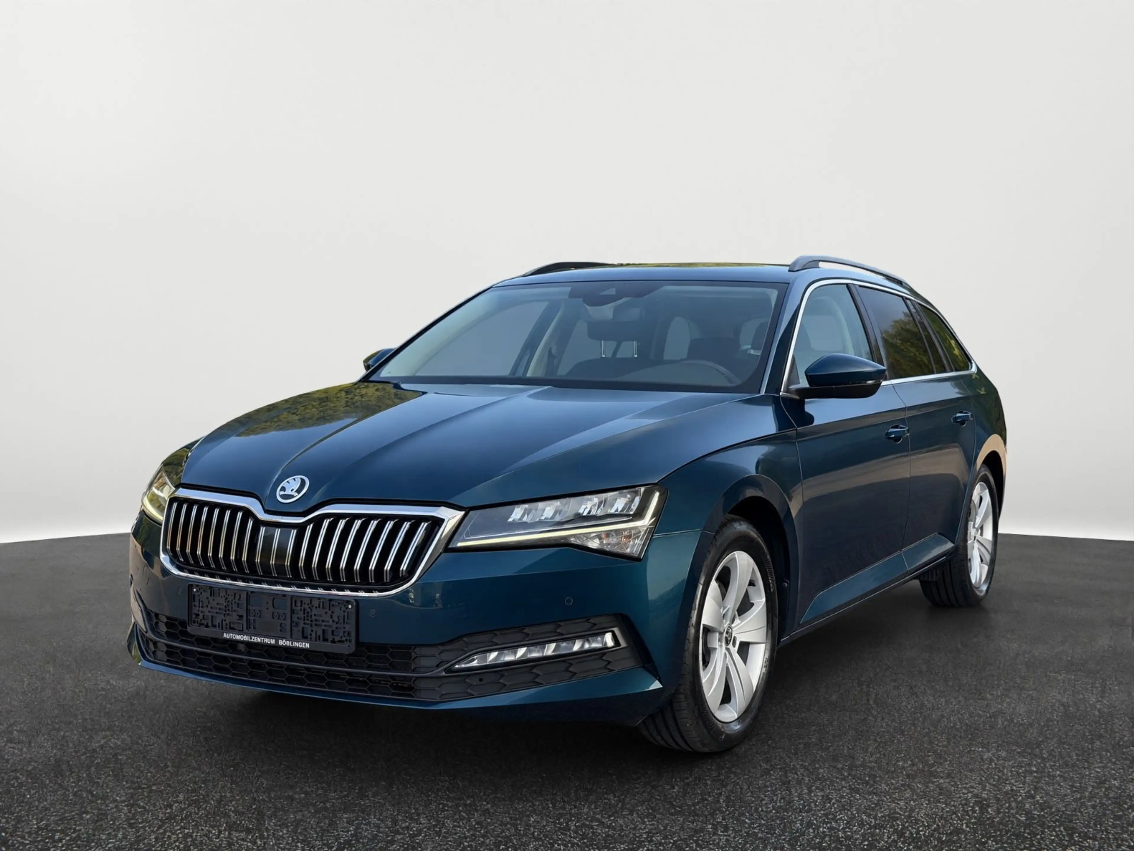 Skoda Superb Combi Ambition 4x4*ACC*AHK*CARPLAY*LED*