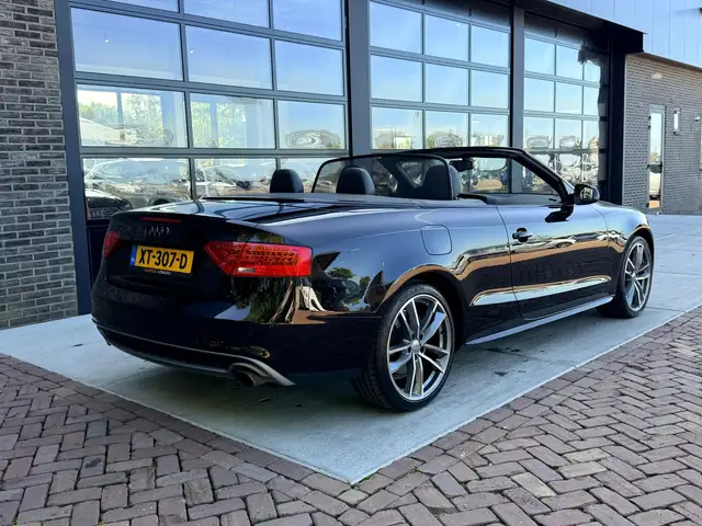 Audi A5 view 3