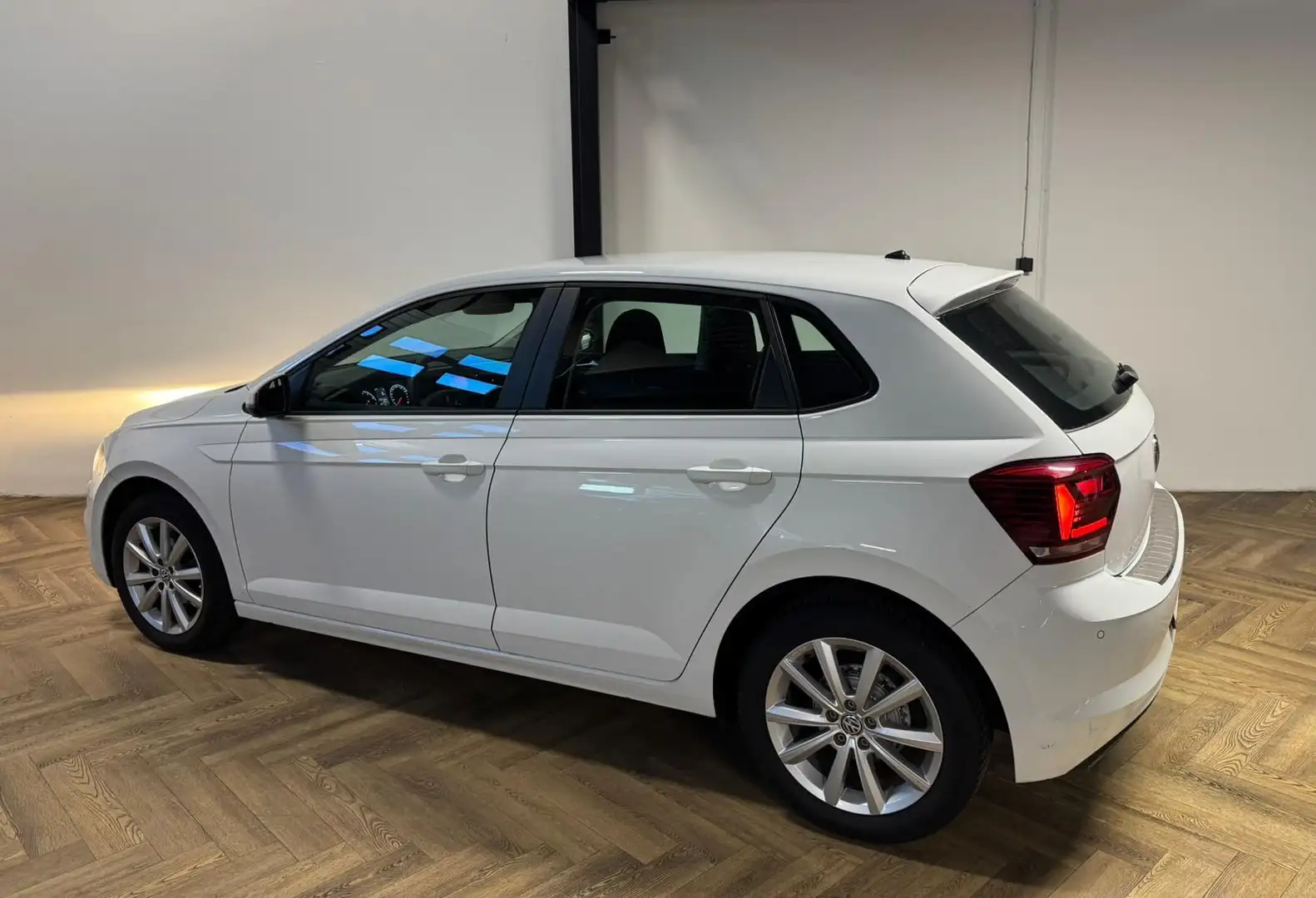 Volkswagen Polo 1.0 MPI Beats BLUETOOTH PDC Weiß - 2
