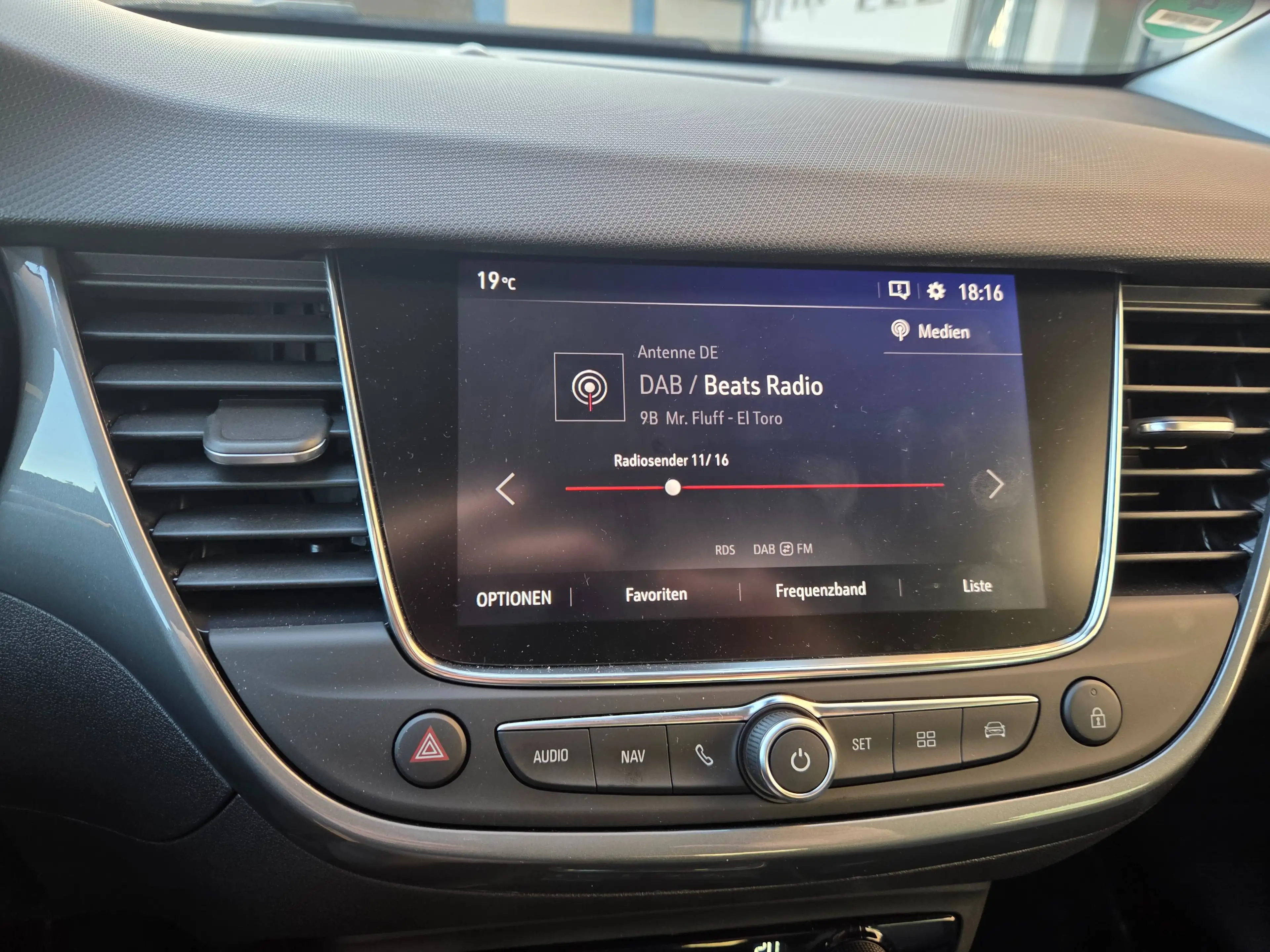Opel Crossland 1.2 Elegance LED KAMERA NAVI PDC — photo 12