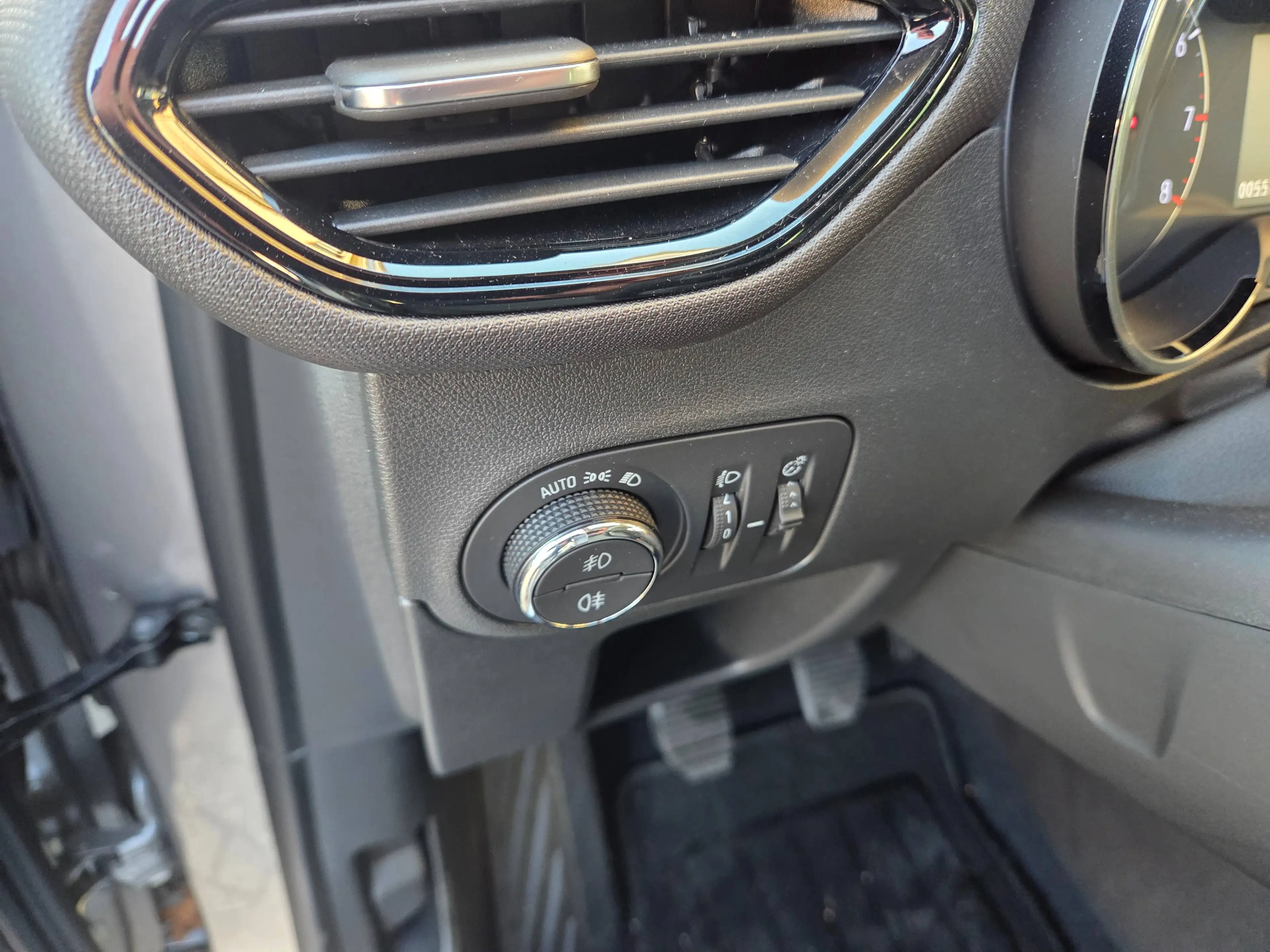 Opel Crossland 1.2 Elegance LED KAMERA NAVI PDC — photo 8