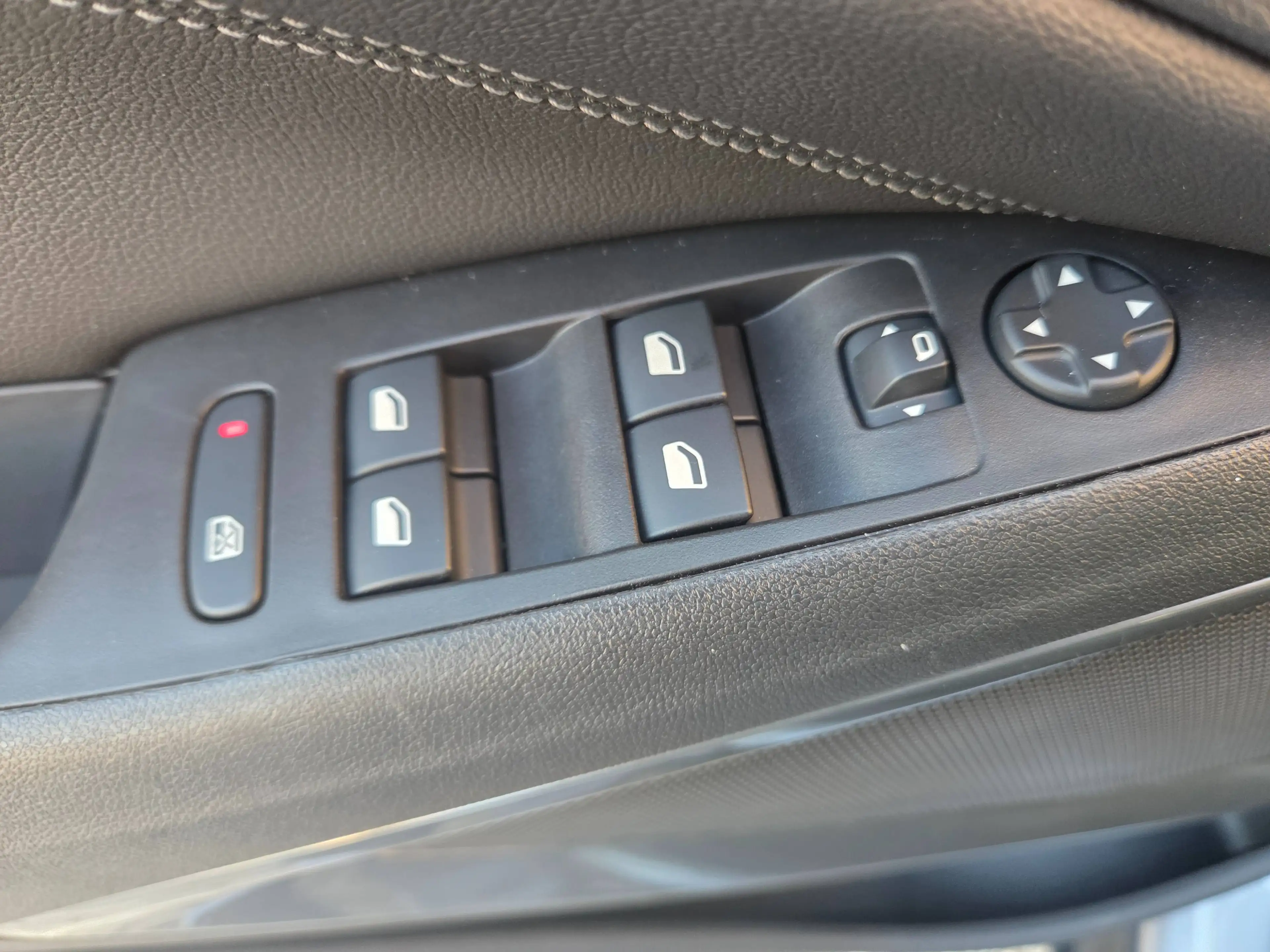 Opel Crossland 1.2 Elegance LED KAMERA NAVI PDC — photo 7