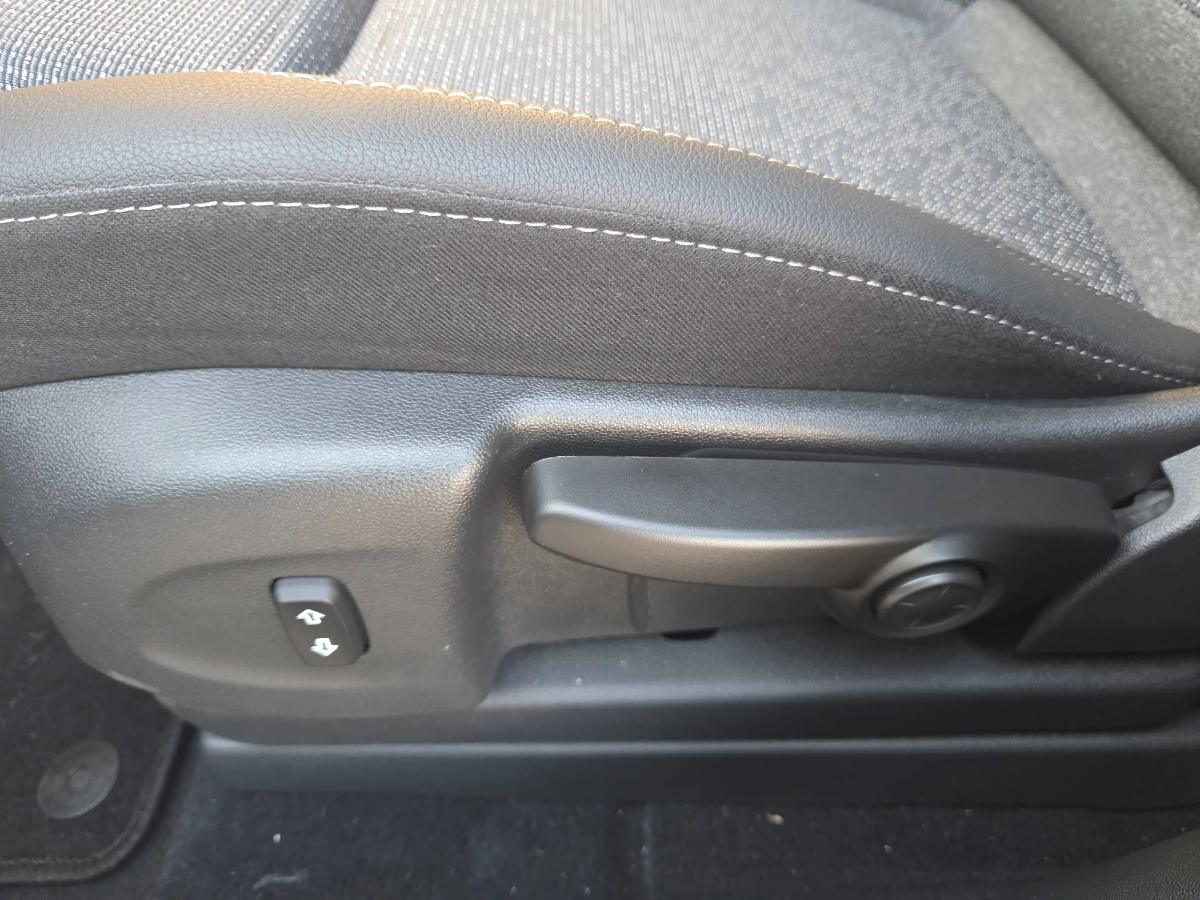 Opel Crossland 1.2 Elegance LED KAMERA NAVI PDC — photo 9