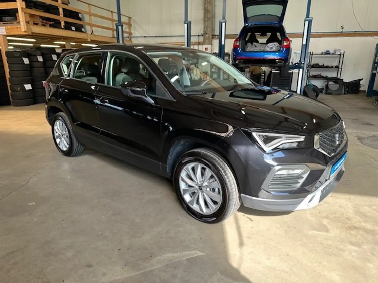 SEAT Ateca Style Fekete - 1