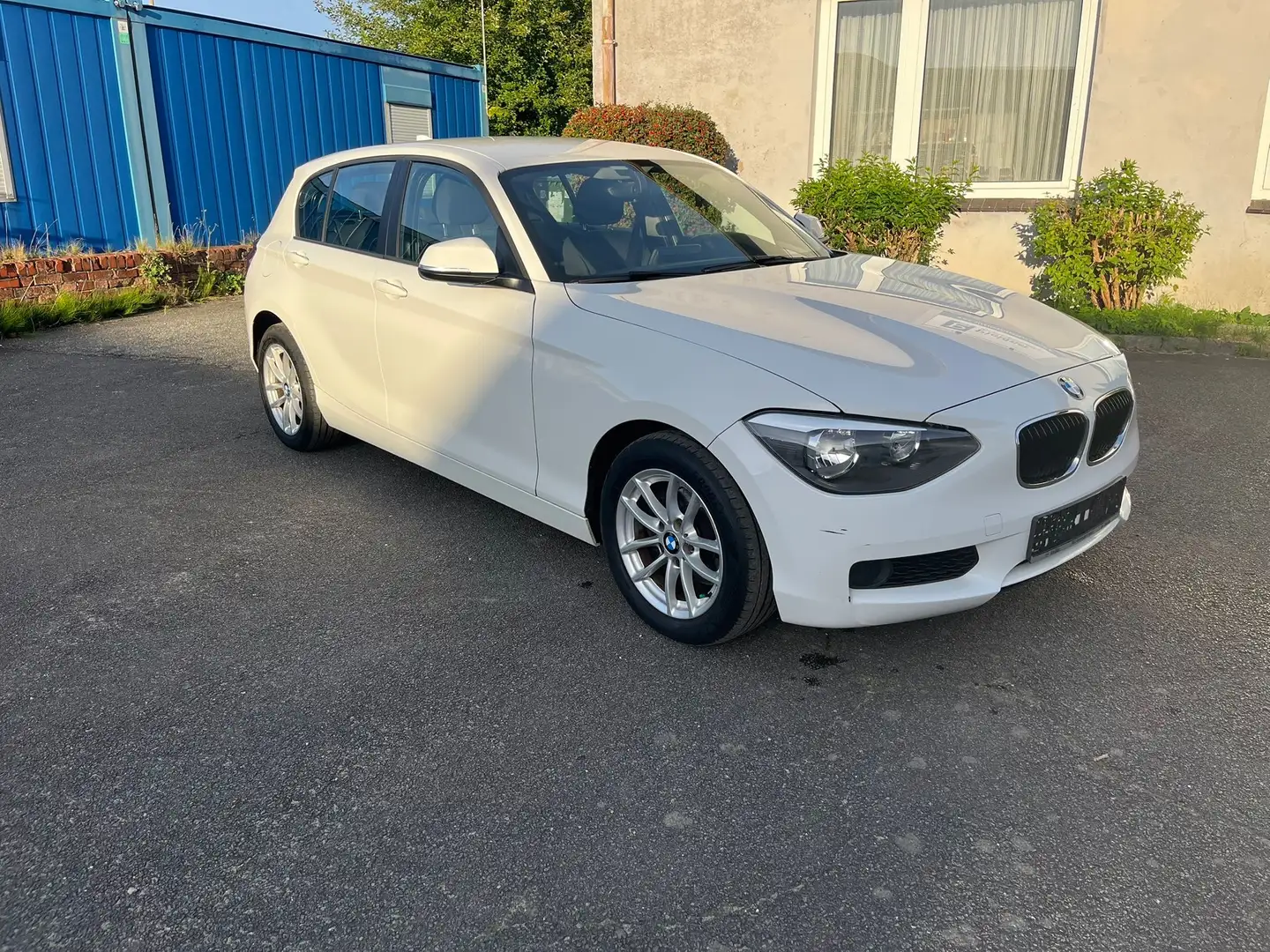 BMW 116 116 i Weiß - 2