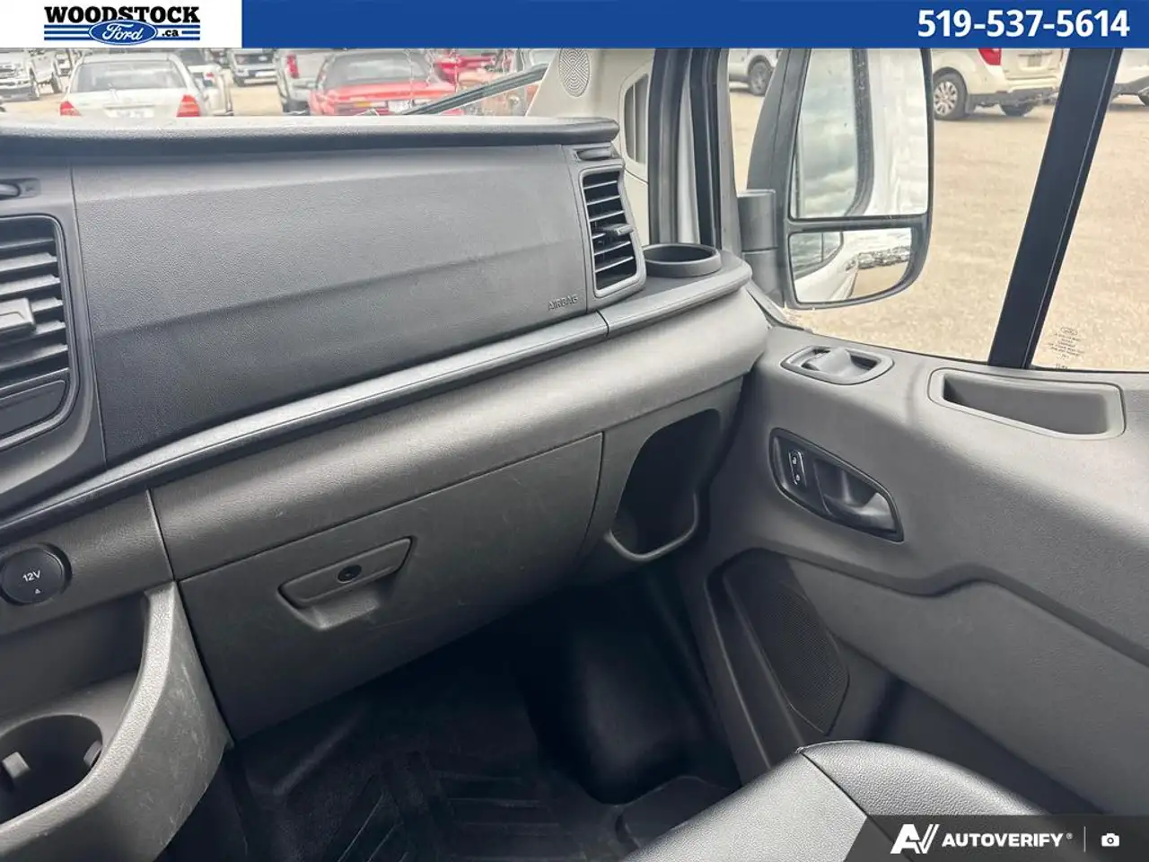 Ford Transit Cargo Van снимка Ford Transit Cargo Van