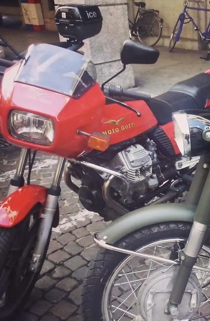 Moto Guzzi V 35 Imola Rojo - 1