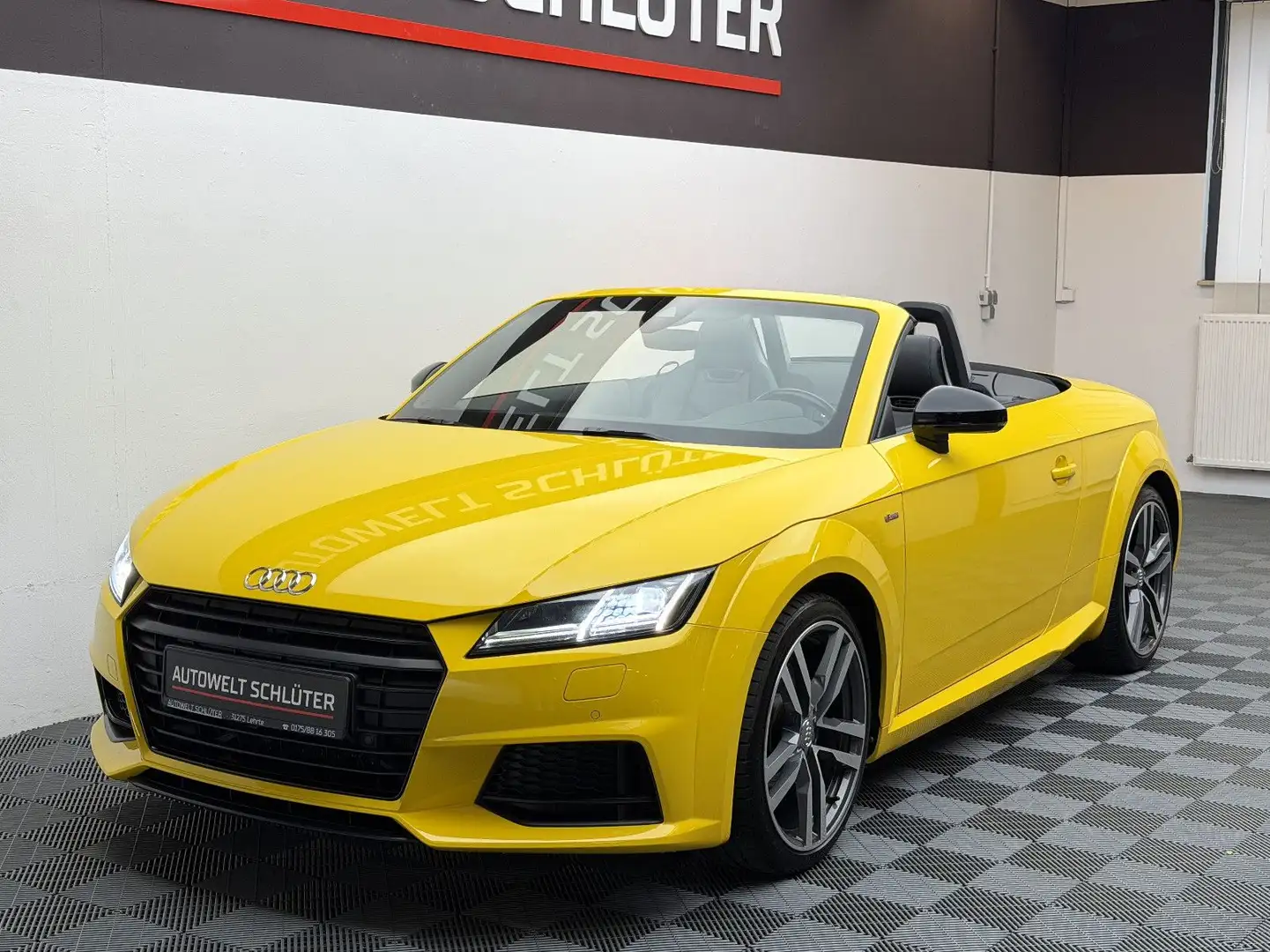Audi TT Roadster S-Line Navi*PDC*LED*SHZ*Virtual* Gelb - 1