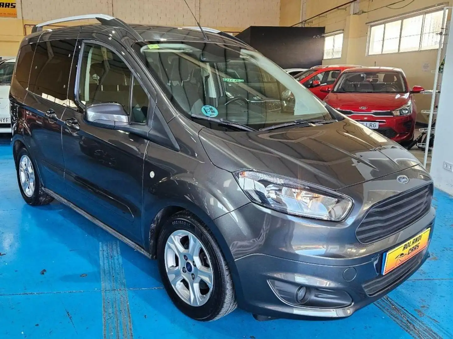 Ford Tourneo Courier 1.5TDCi Ambiente 75 Gris - 2
