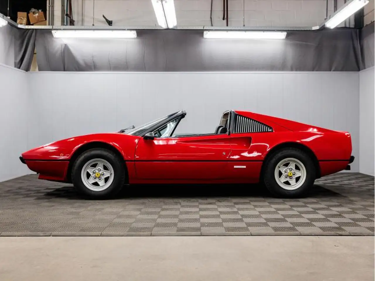 Ferrari 308 GTS, foto 6