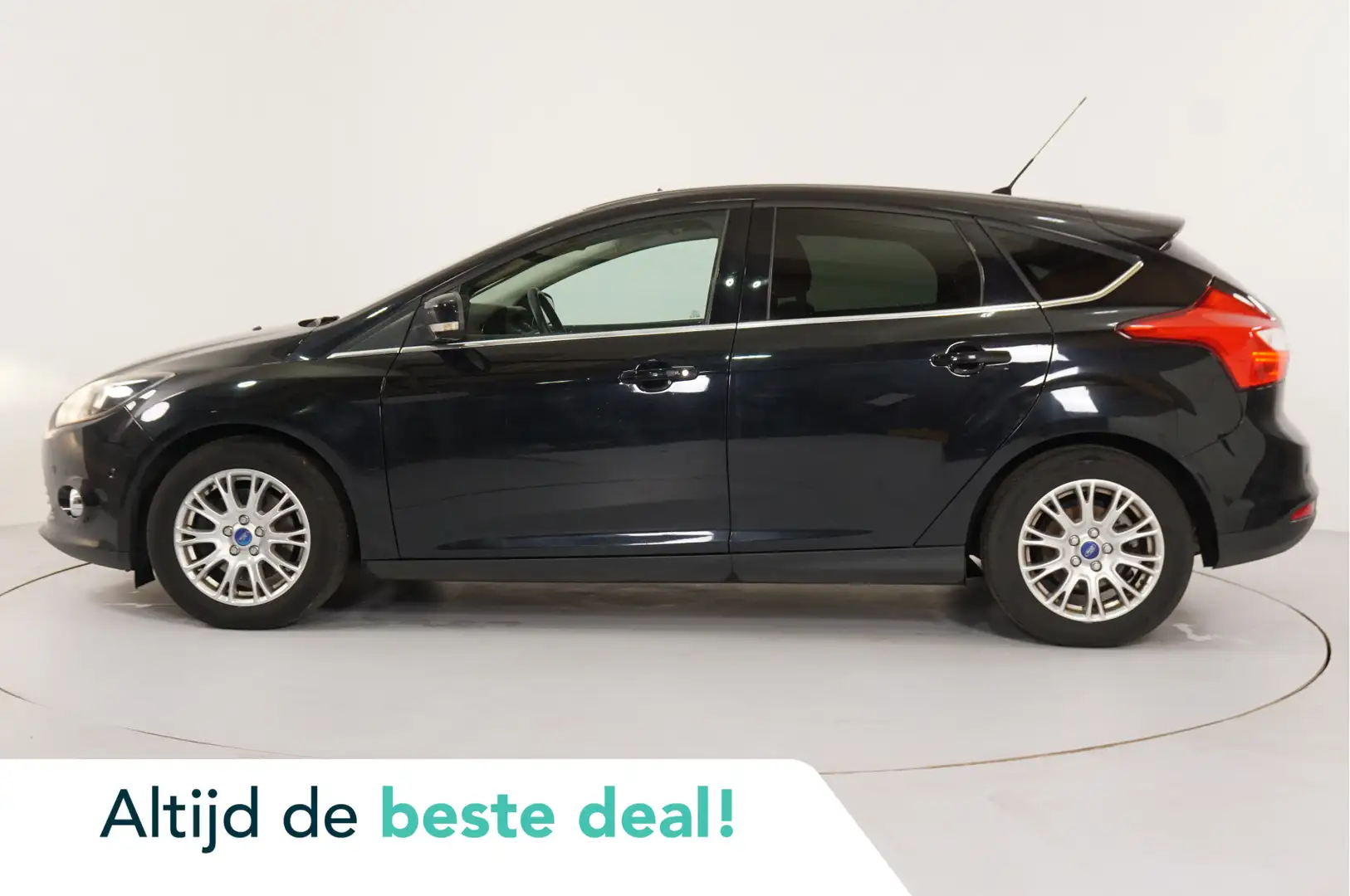 Ford Focus 1.6 EcoBoost Titanium | Schuif/kanteldak | Zwart - 1