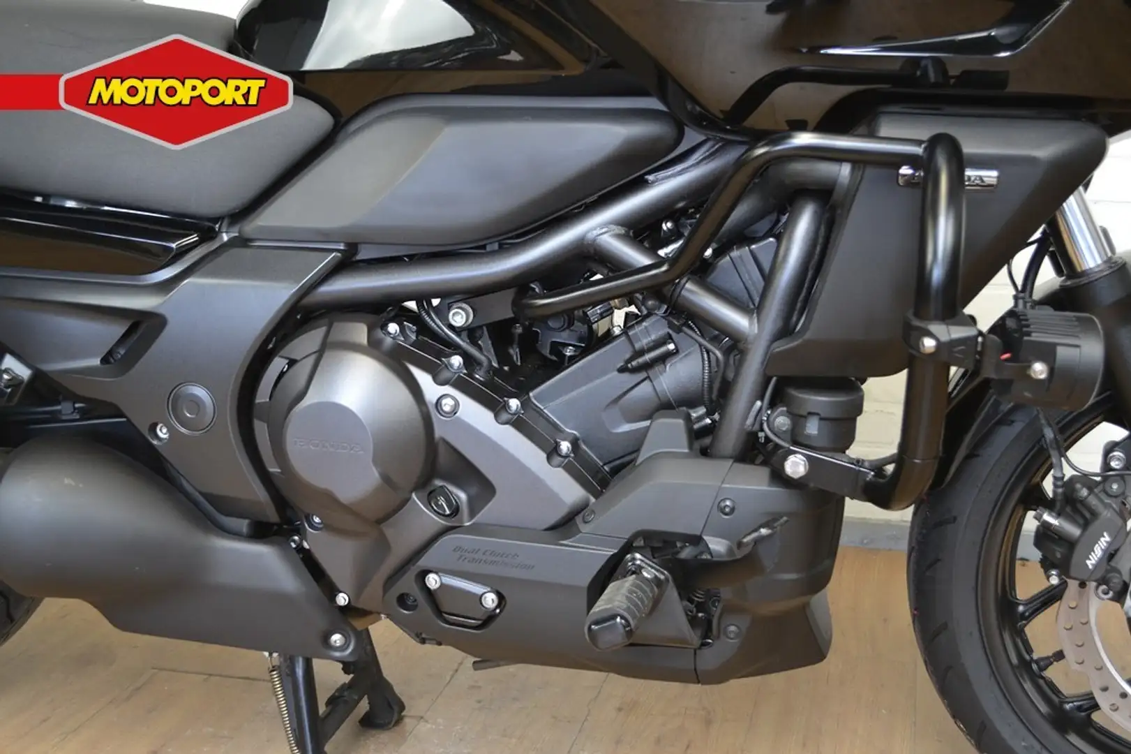 Honda CTX 700 DCT ABS Чёрный - 2