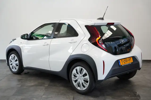 Toyota Aygo X view 3