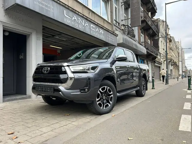 Toyota Hilux Hilux 2.8 D-4D 4WD Invincible