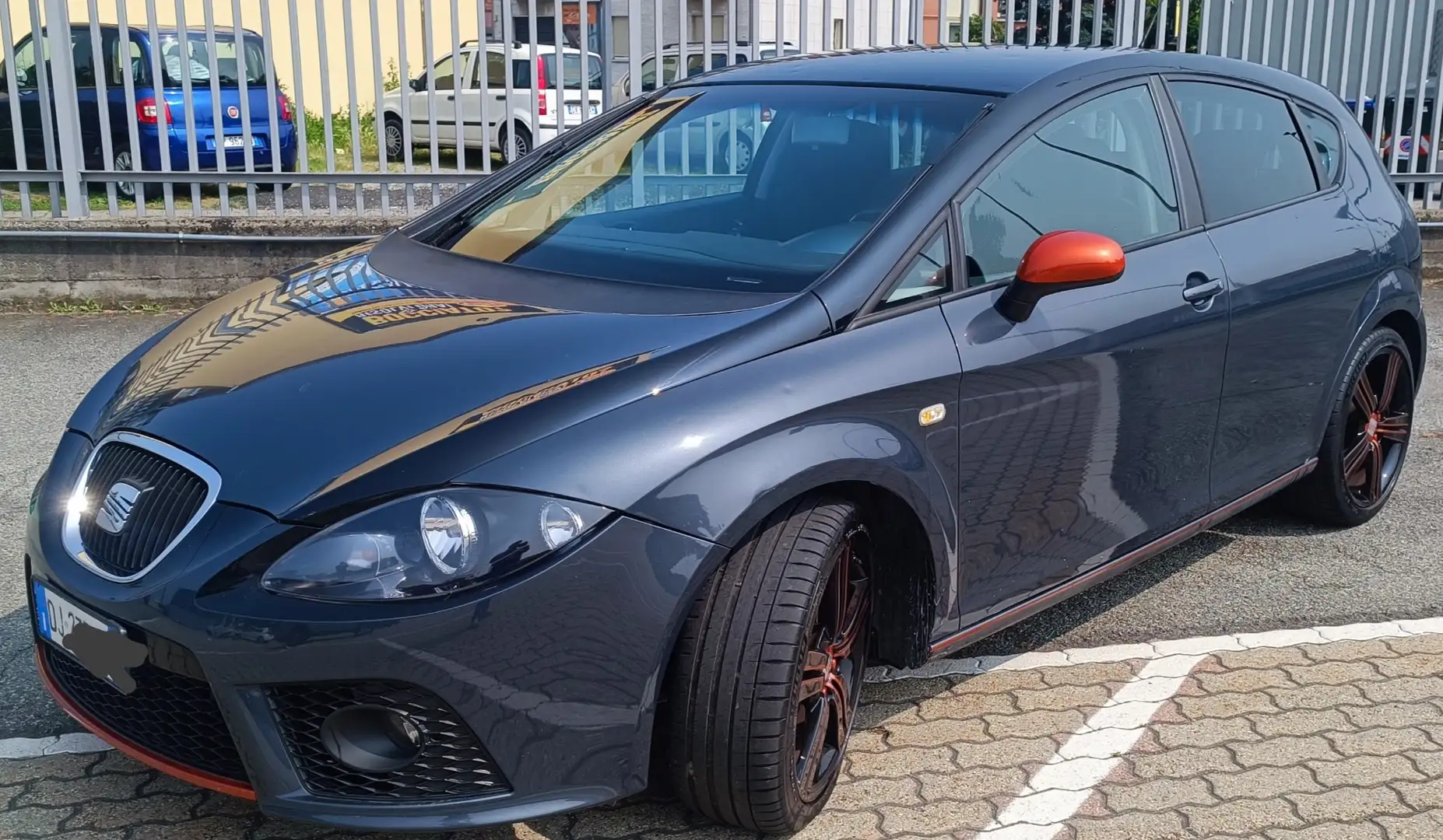 SEAT Leon 2.0 tdi FR SPORT - 1